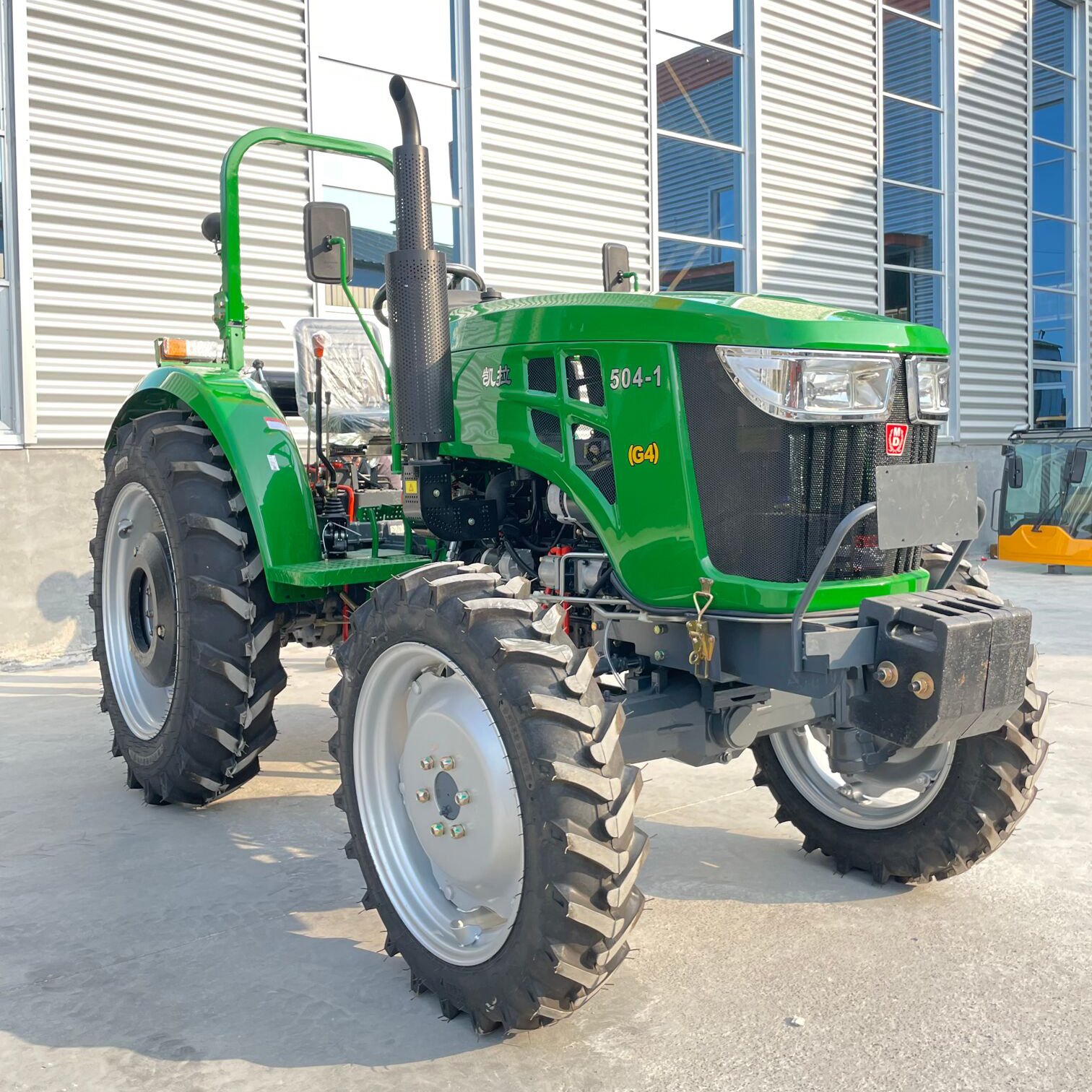 Quality Agriculture New Tractors Farm Tractors EPA Engine 4 Wheel Tractor Available Now