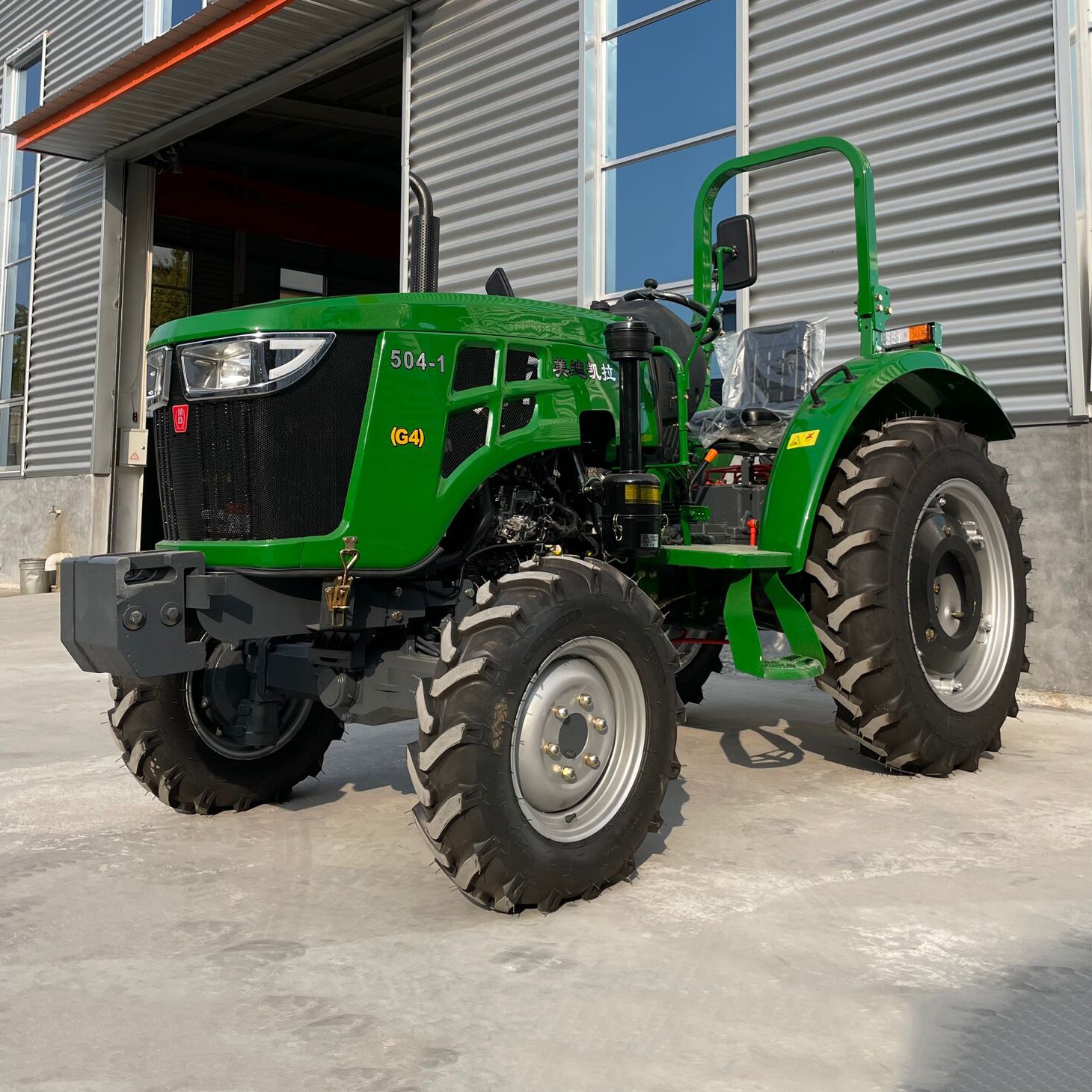 Quality Agriculture New Tractors Farm Tractors EPA Engine 4 Wheel Tractor Available Now