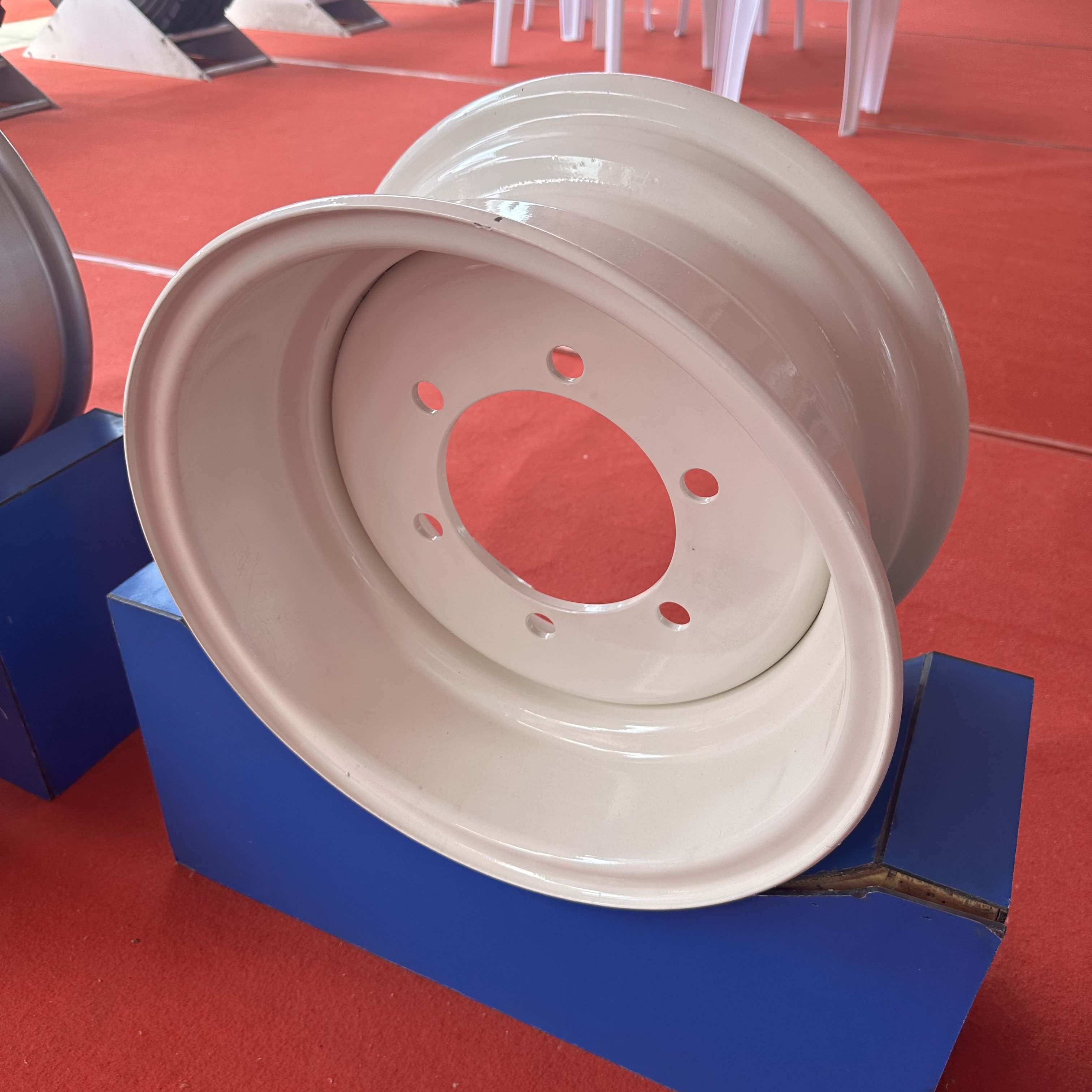 W8x16 Steel Wheel Rim 8x16 Inch Agricultural Tractor Steel Rims for 9.5-16 Tyres