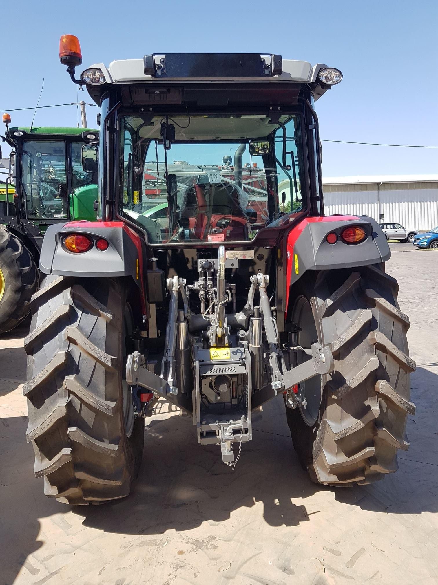 Used Massey Ferguson 385 4x4 Wheel Drive Agriculture Tractor New EPA Traktor 80hp-180hp 4WD Big Farm Tractor