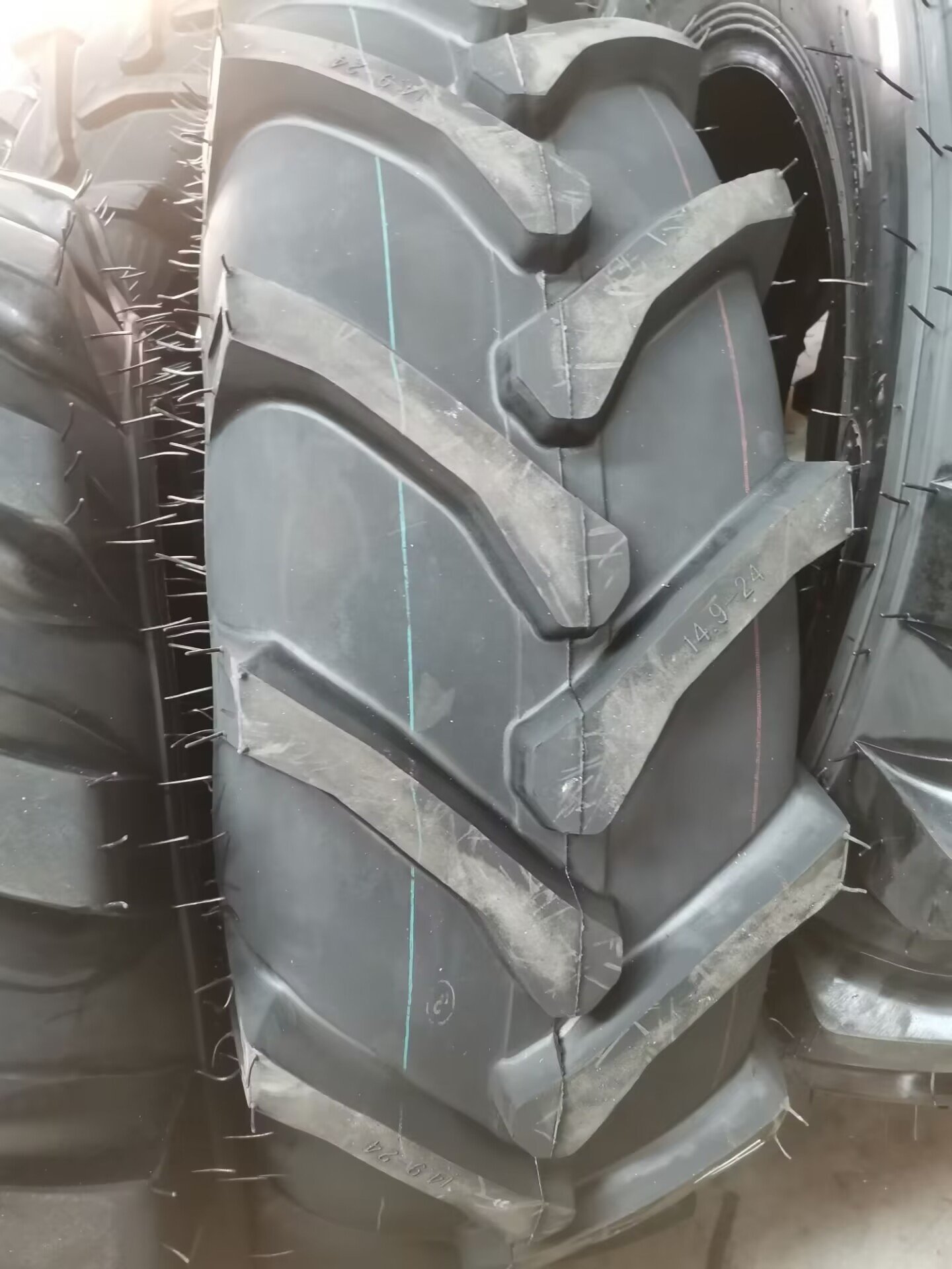 China Hot-selling Agricultural Irrigation Tire 14.9-24 11.2-38 Tubeless Bias Tyre/tire High Quality With DOT Certification