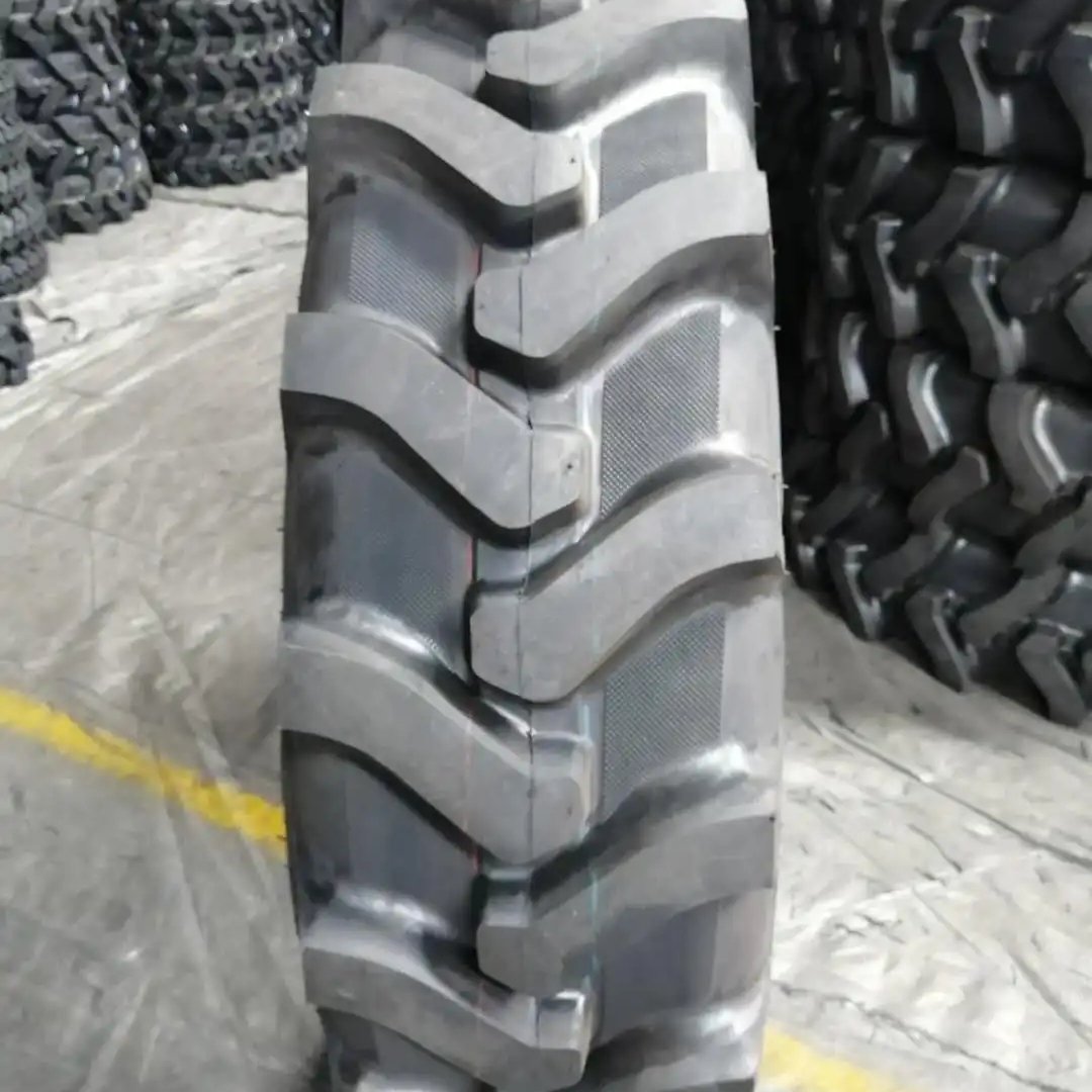 Tractor Tire12.4-24 12.4-28 12.4-36 Nylon and Bias Agriculture Tire Farm Tyres with R1 Pattern for Wholesale
