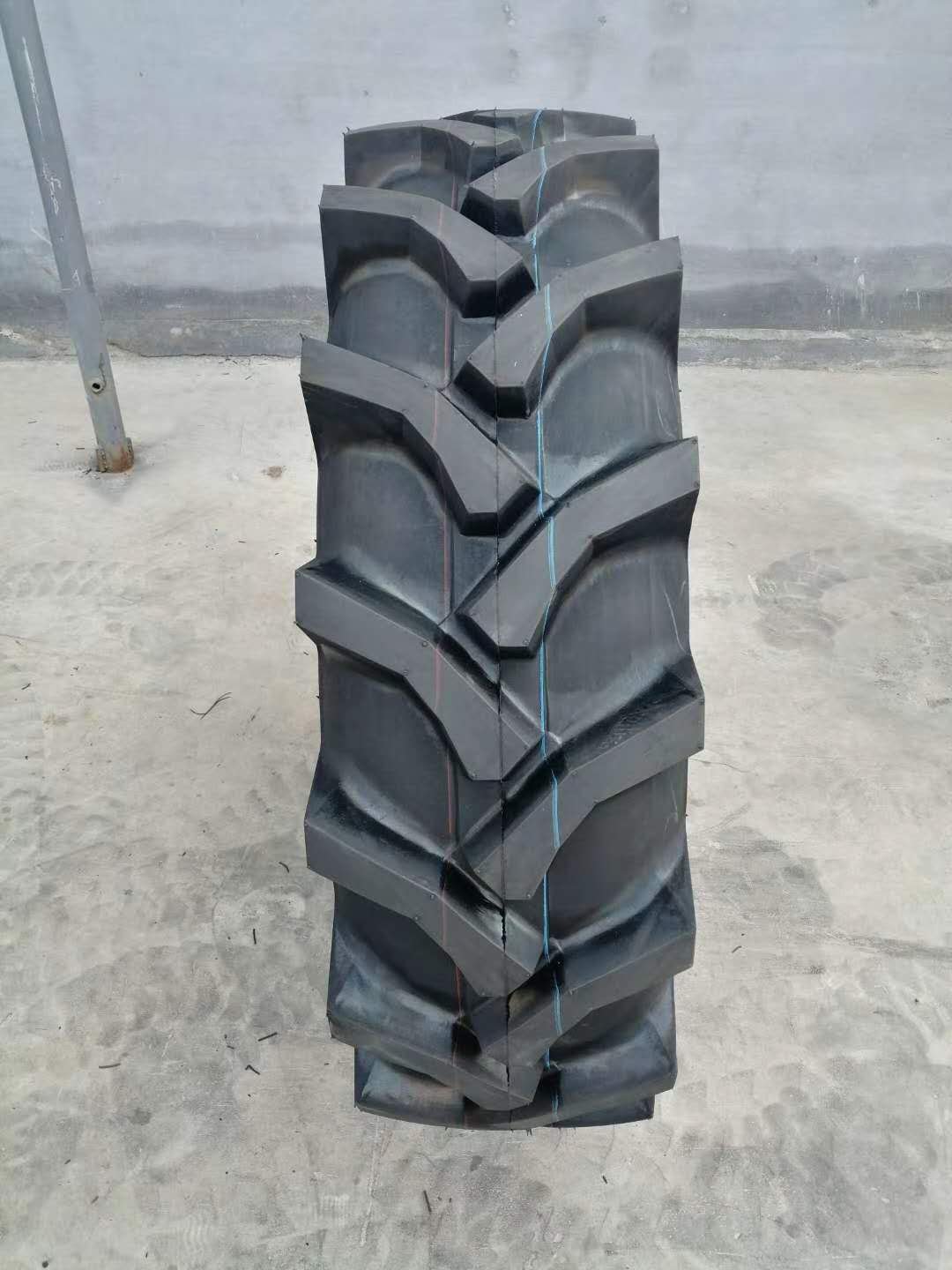 Tractor Tire12.4-24 12.4-28 12.4-36 Nylon and Bias Agriculture Tire Farm Tyres with R1 Pattern for Wholesale