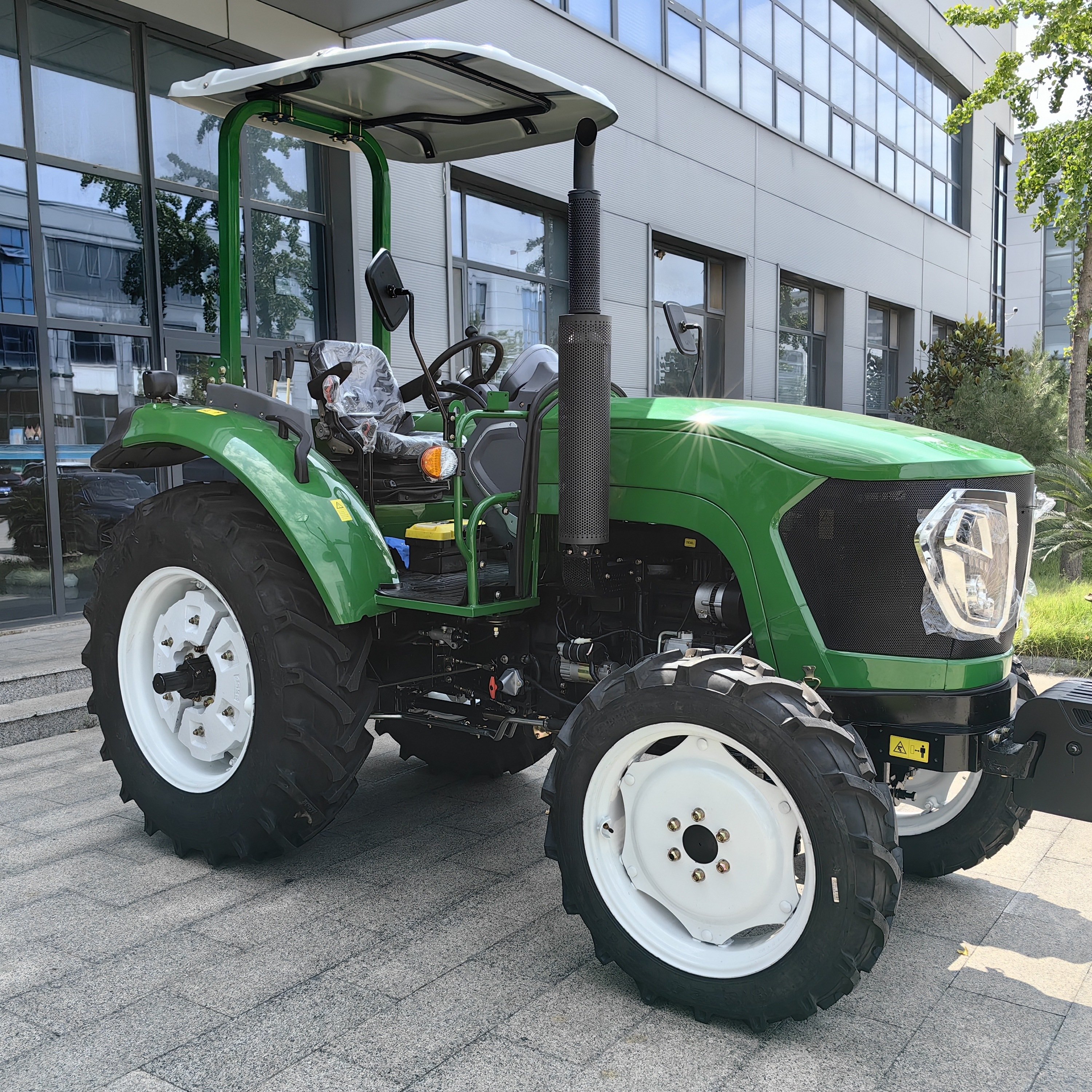 80hp 4WD Chinese Big TB Chassis 4 Cylinder Agricultural Farm Tractor for Sale