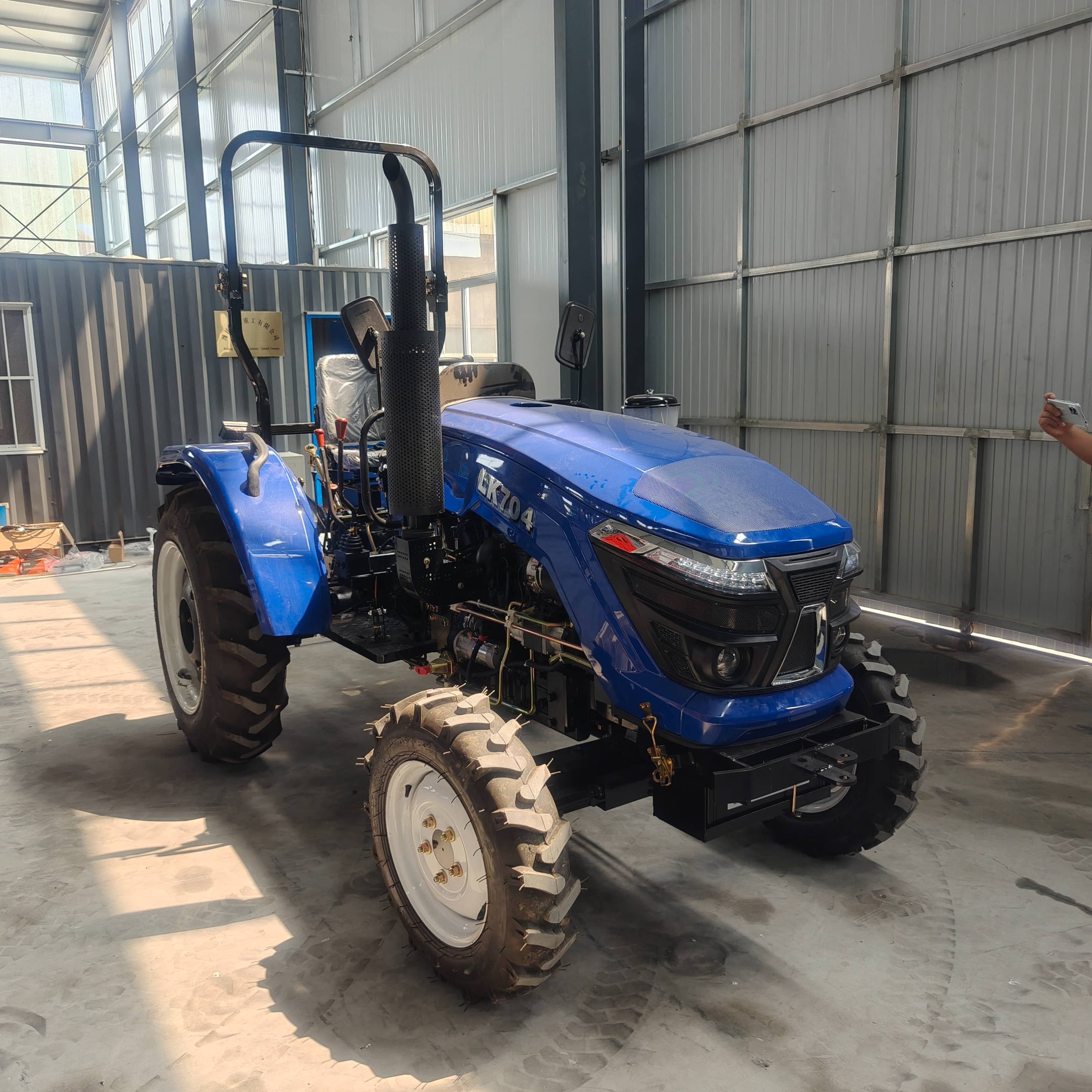 30HP 35HP 40HP 50HP 60HP Moto Tractor Mini Farm Machines Agricultural Mini Tractor YTO Engine 1104 With Plough Plow