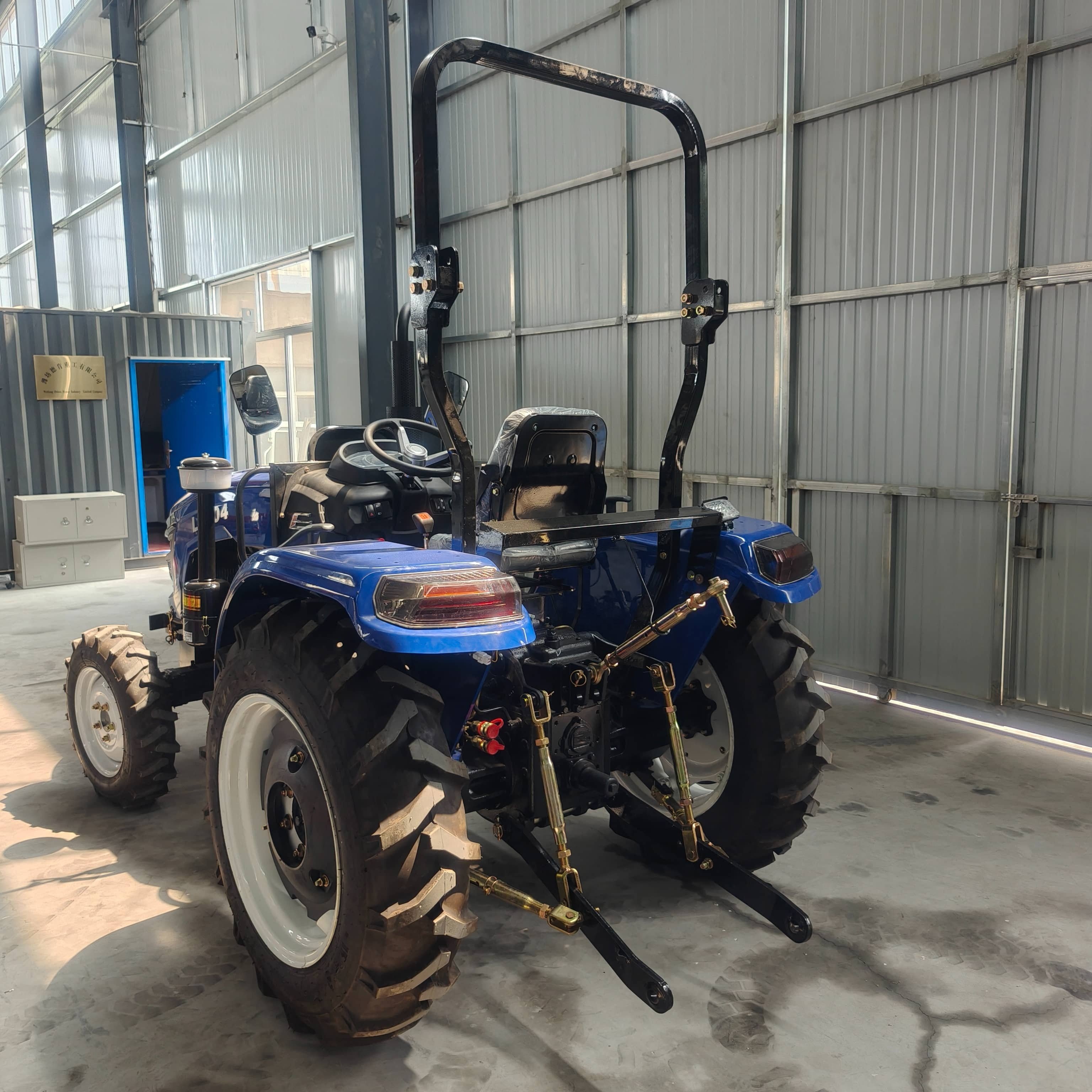 30HP 35HP 40HP 50HP 60HP Moto Tractor Mini Farm Machines Agricultural Mini Tractor YTO Engine 1104 With Plough Plow