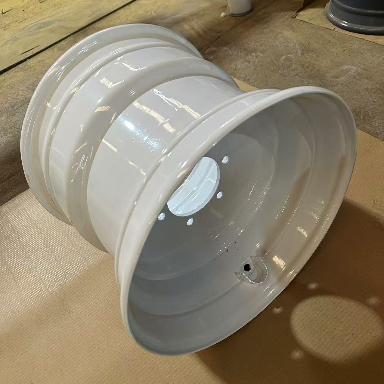 Farm and Forest Tractor Steel Rim 13x15.5 Agricultural Equipment Wheels Rims for Flotation Agriculture Tyre 400/60-15.5