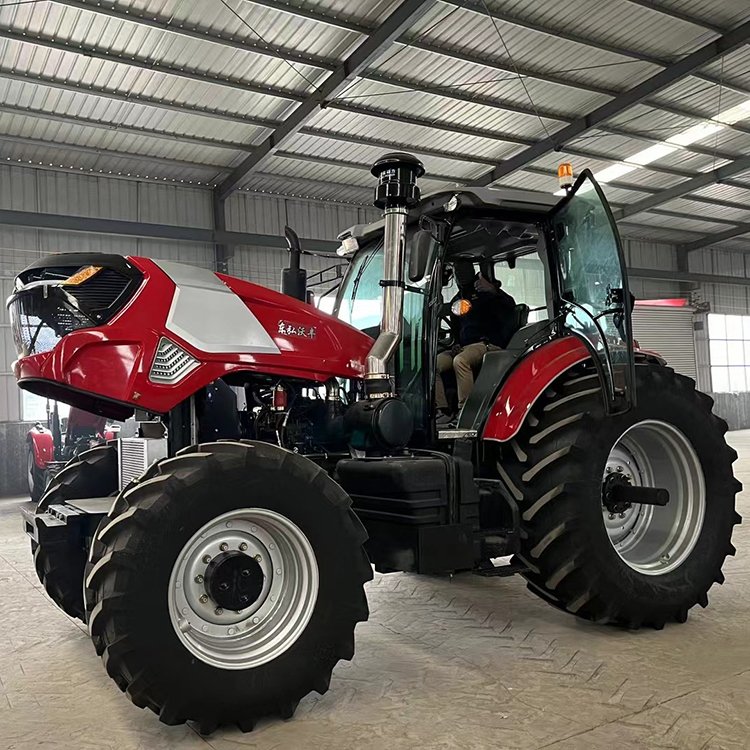 Latest Design Superior Quality 260Hp 4WD Chinese Agriculture Tractor Wheel Tractor