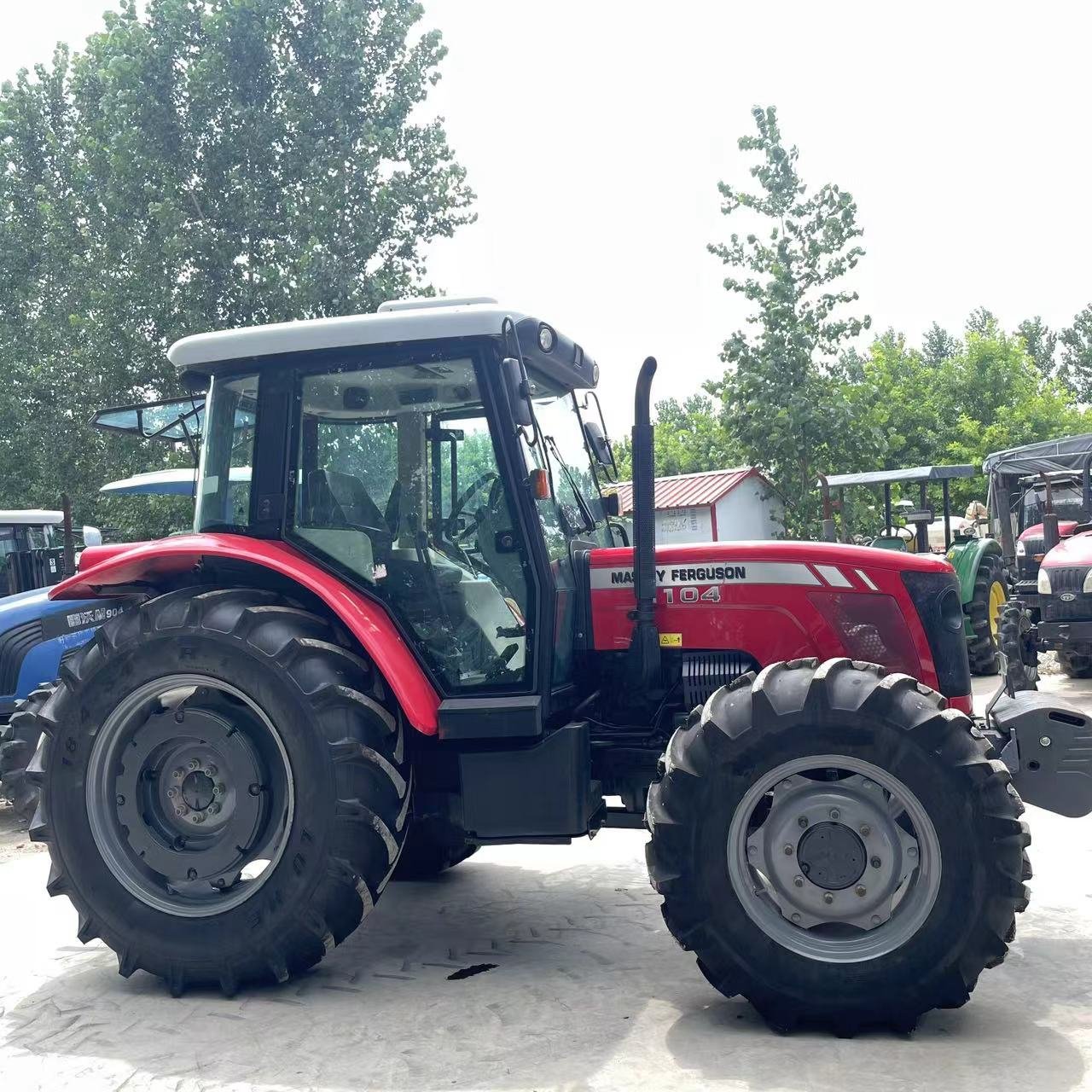 Hot Sale 110HP Massey Ferguson Used Tractor for Sale in Stock Good Condition with AC and FARM TOOLS