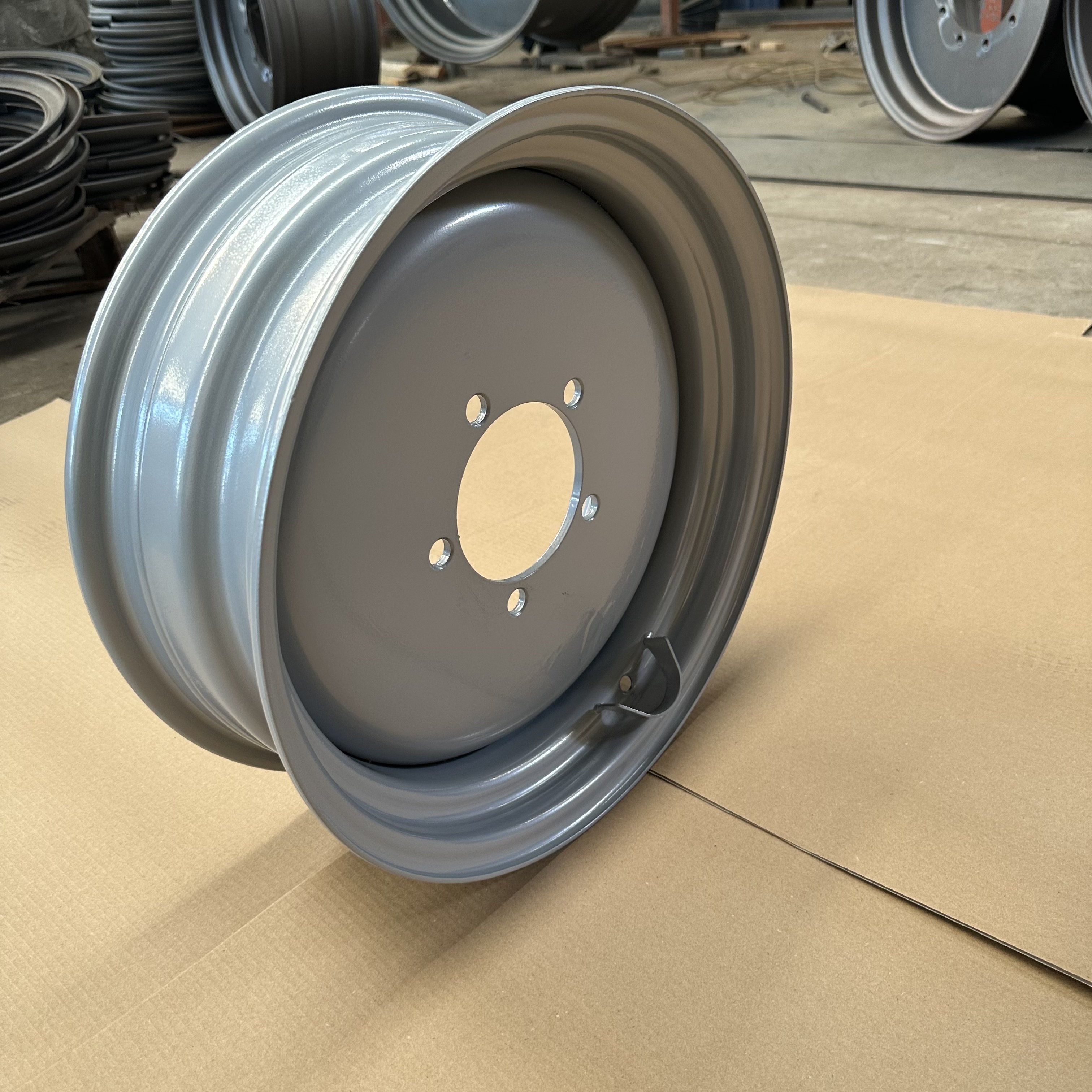 Factory Wholesale Farming Tractor Steel Wheel Rim 8x15 Inch Agricultural Rims for 11L-15 Tyres