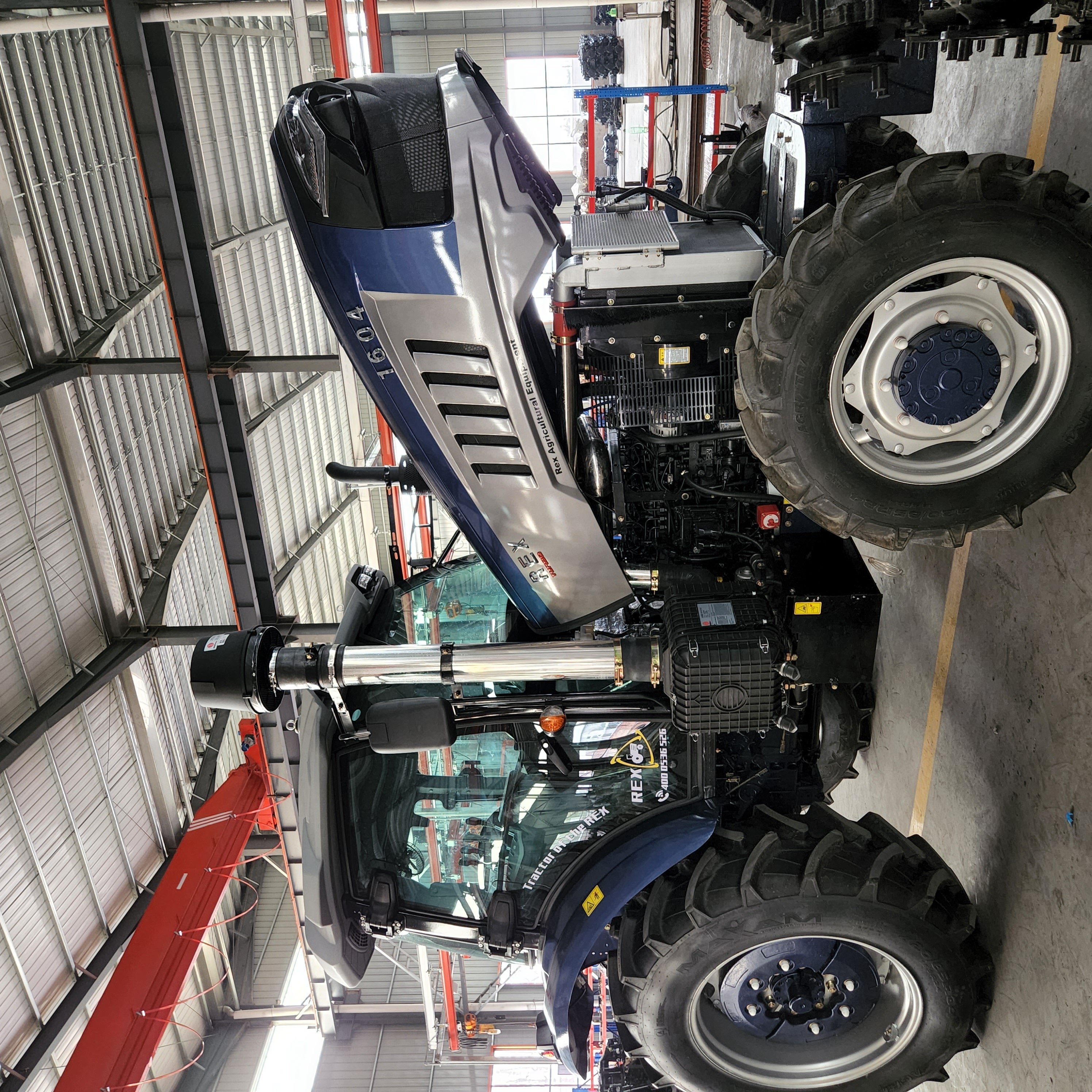Factory 4wd Wheel 20hp 30hp 40hp 50hp 60hp 70hp 80hp 90hp 100hp 120hp 140hp 150hp 180hp Farm Tractor with Optional Parts