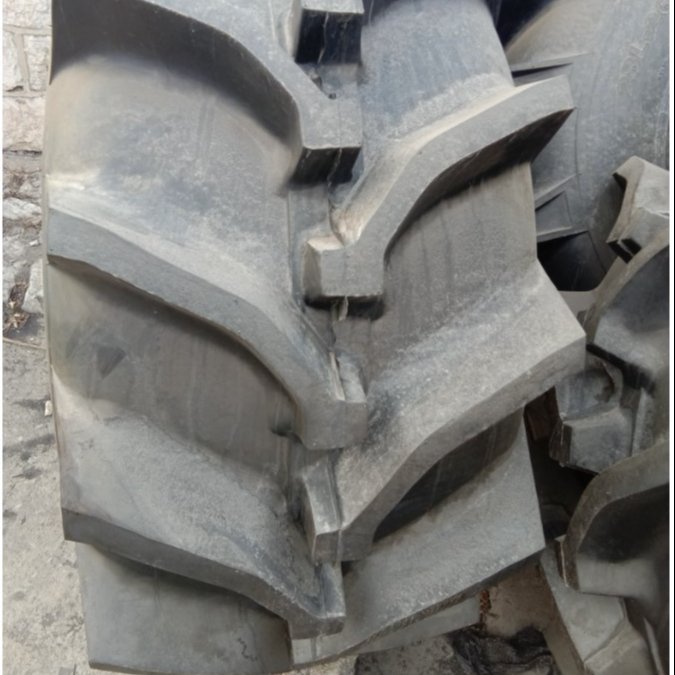 18.4-34 R-2 Agricultural Tractor Farm Tire