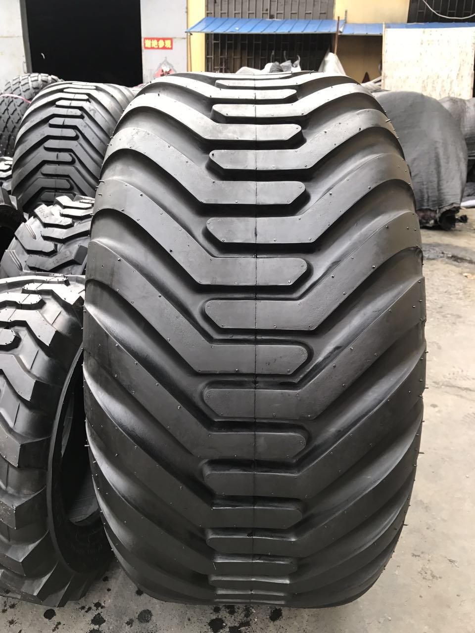 Implement Tire 350/65-22.5,400/55-22.5,400/60-22.5,550/45-22.5