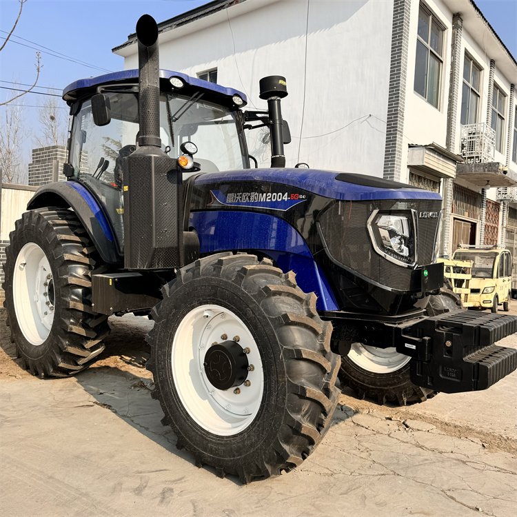 Lovol 200HP Large Agricultural Tractor for Plowing, Sowing, Harvesting, Multi Functional Tractor