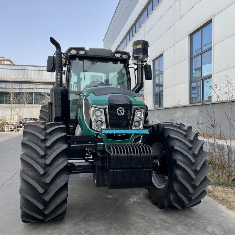 WHEEL TRACTOR 260HP YTO ENGINE AC CAB