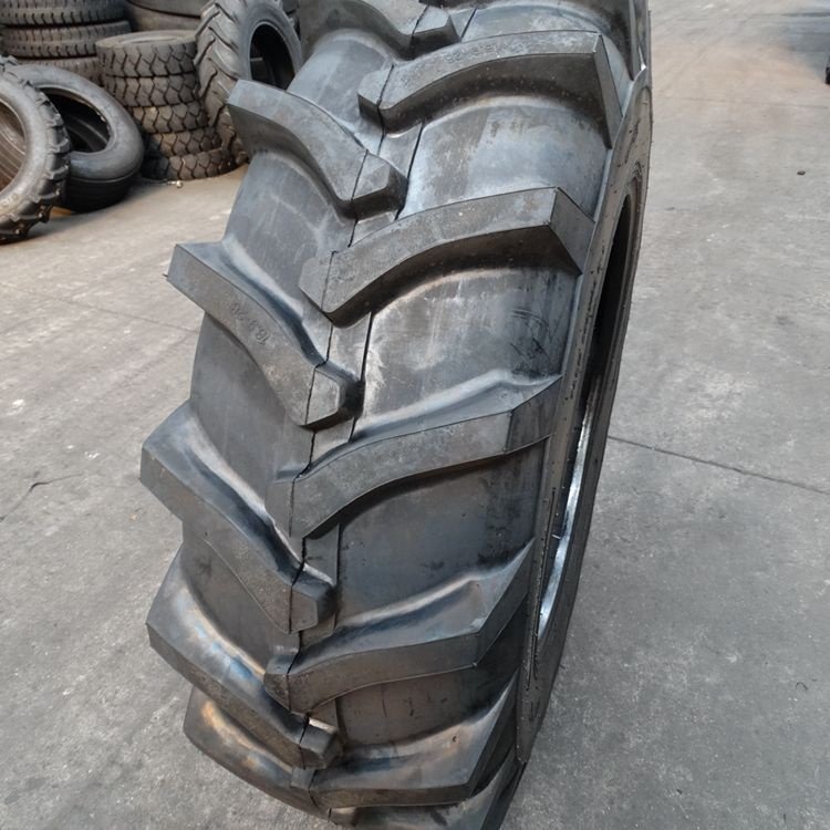 China Supplier Excellent Quality 16.9x24 Used Tractor Tires 16.9-24 16.9-28