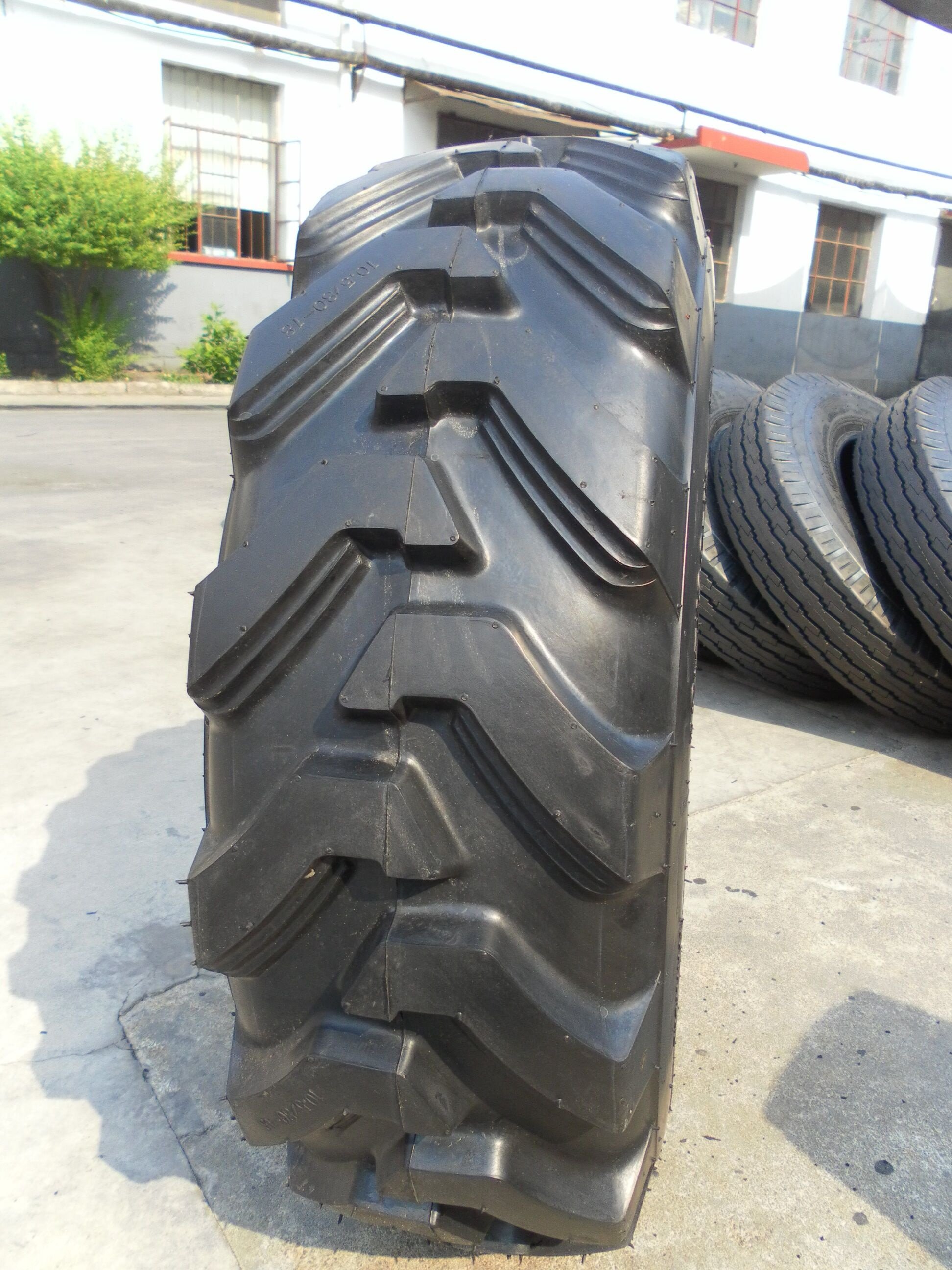 Agricultural Tractor Tires Front Backhoe Tires 10.5/80-18