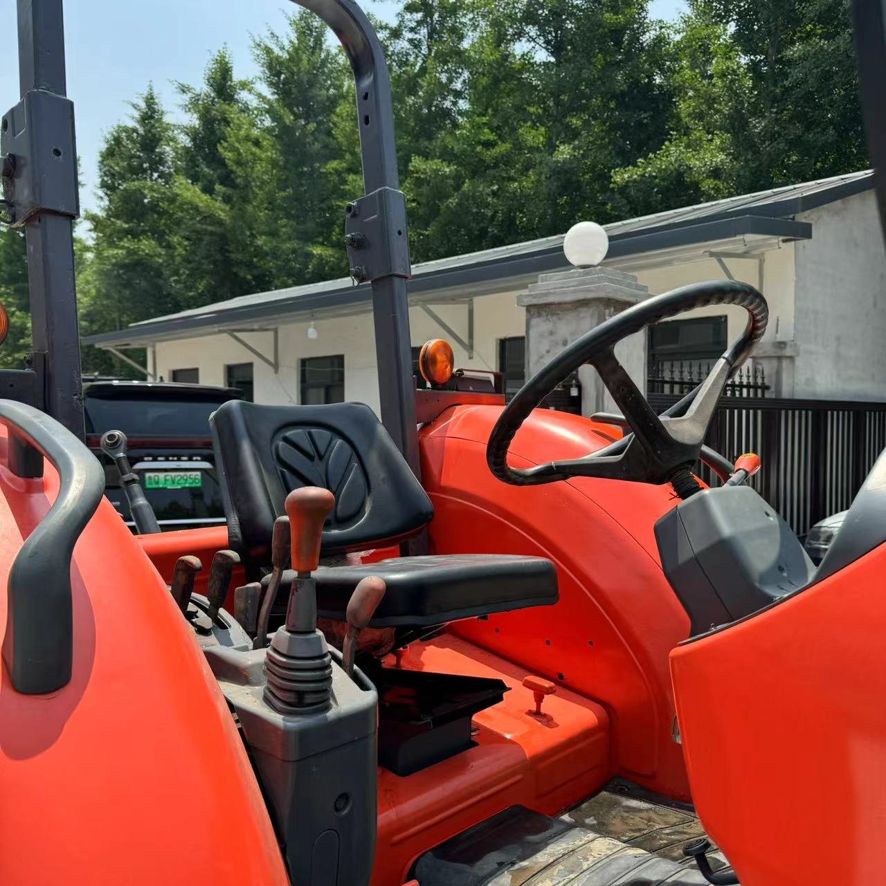 Multifunction KUBOTA M704 70hp 4wd Wheeled Tractor Agricultural Tractor for Sale
