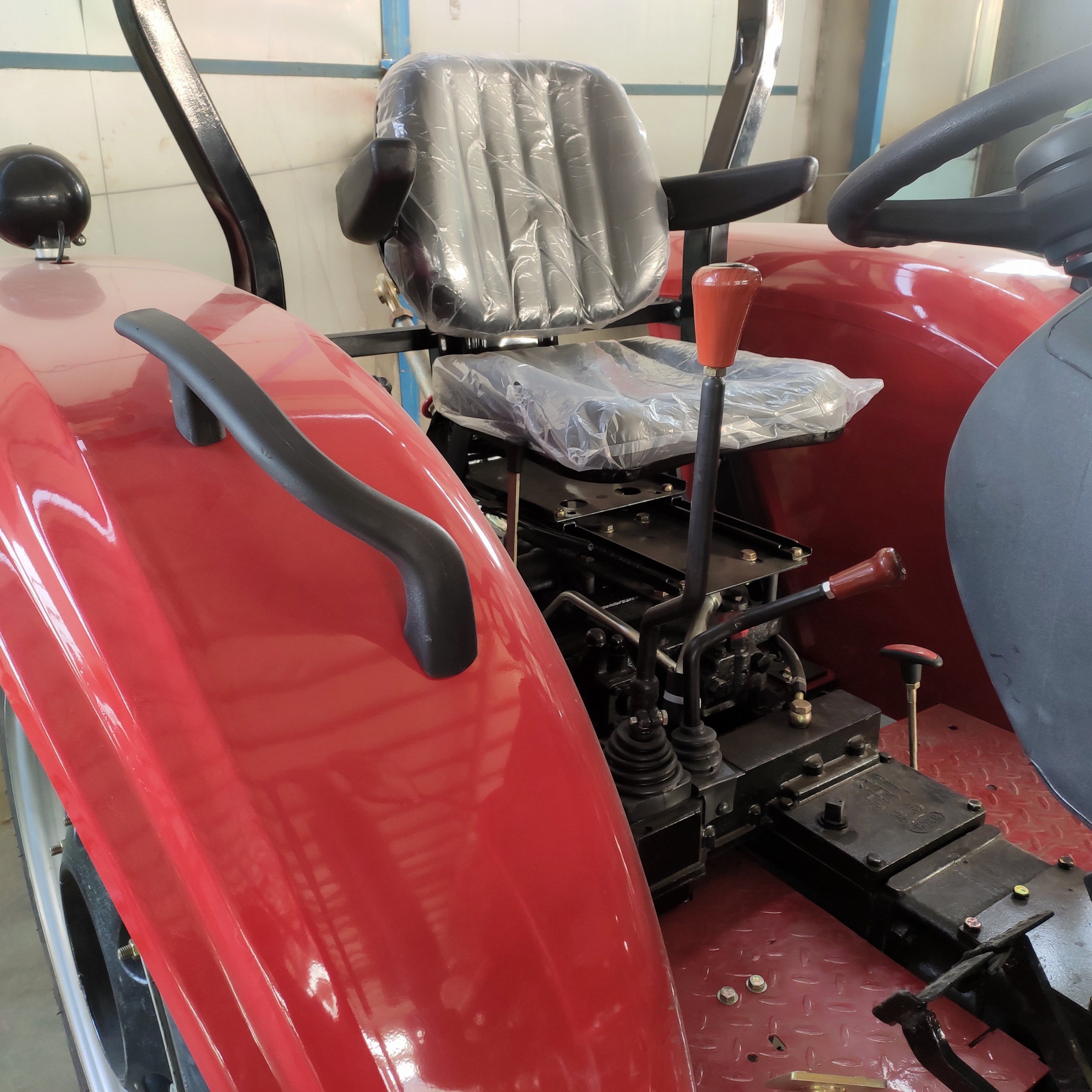 YTO 40hp 50hp Mini Diesel Tractor Multifunctional 4WD 4x4 Walking Used New Condition Farming Agriculture Engine Core Component