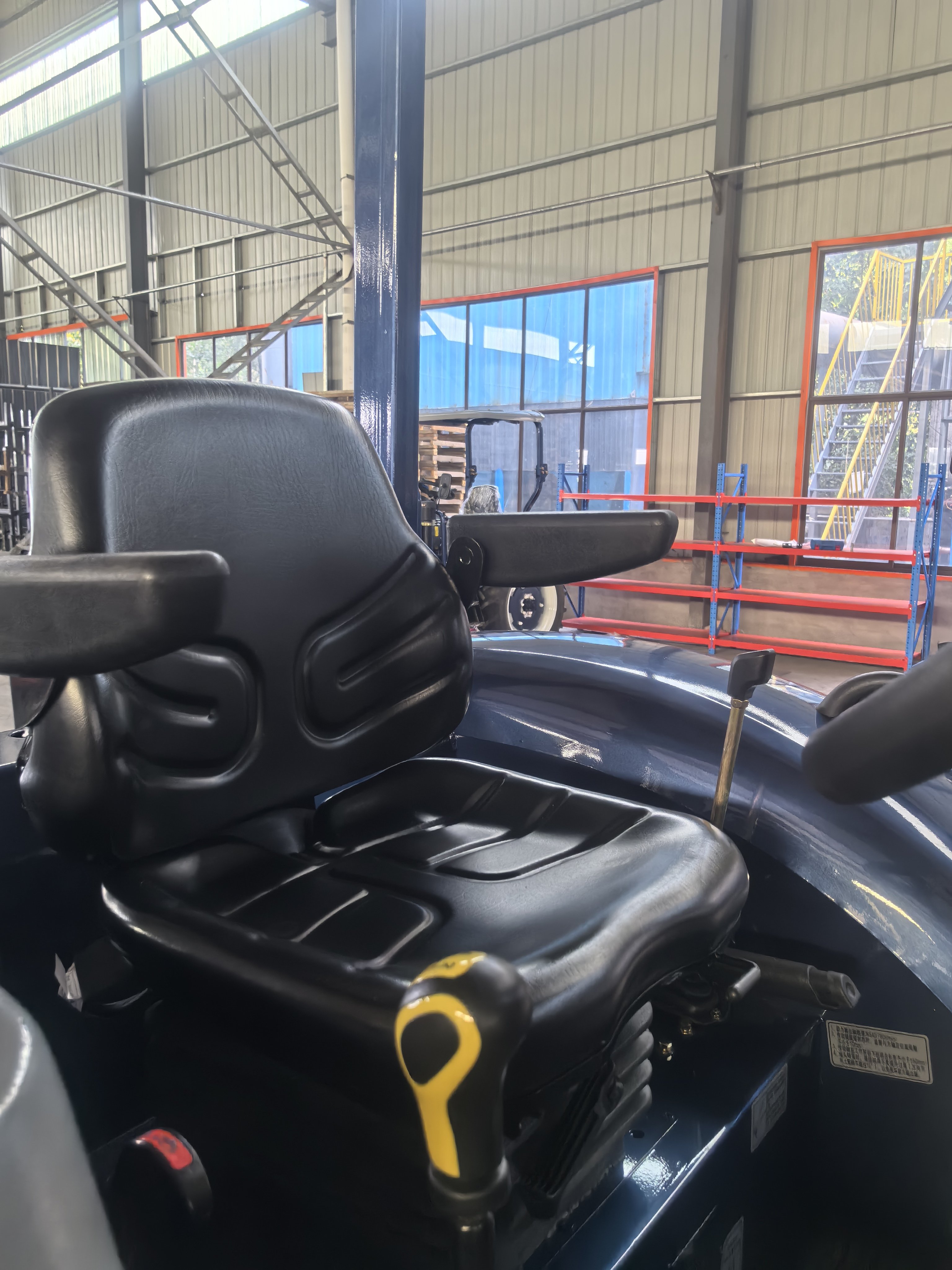 Multifunctional 80hp Farm Tractor with Engine Gearbox Pump Bearing 4WD Wheel Agricultural Machine for Sale