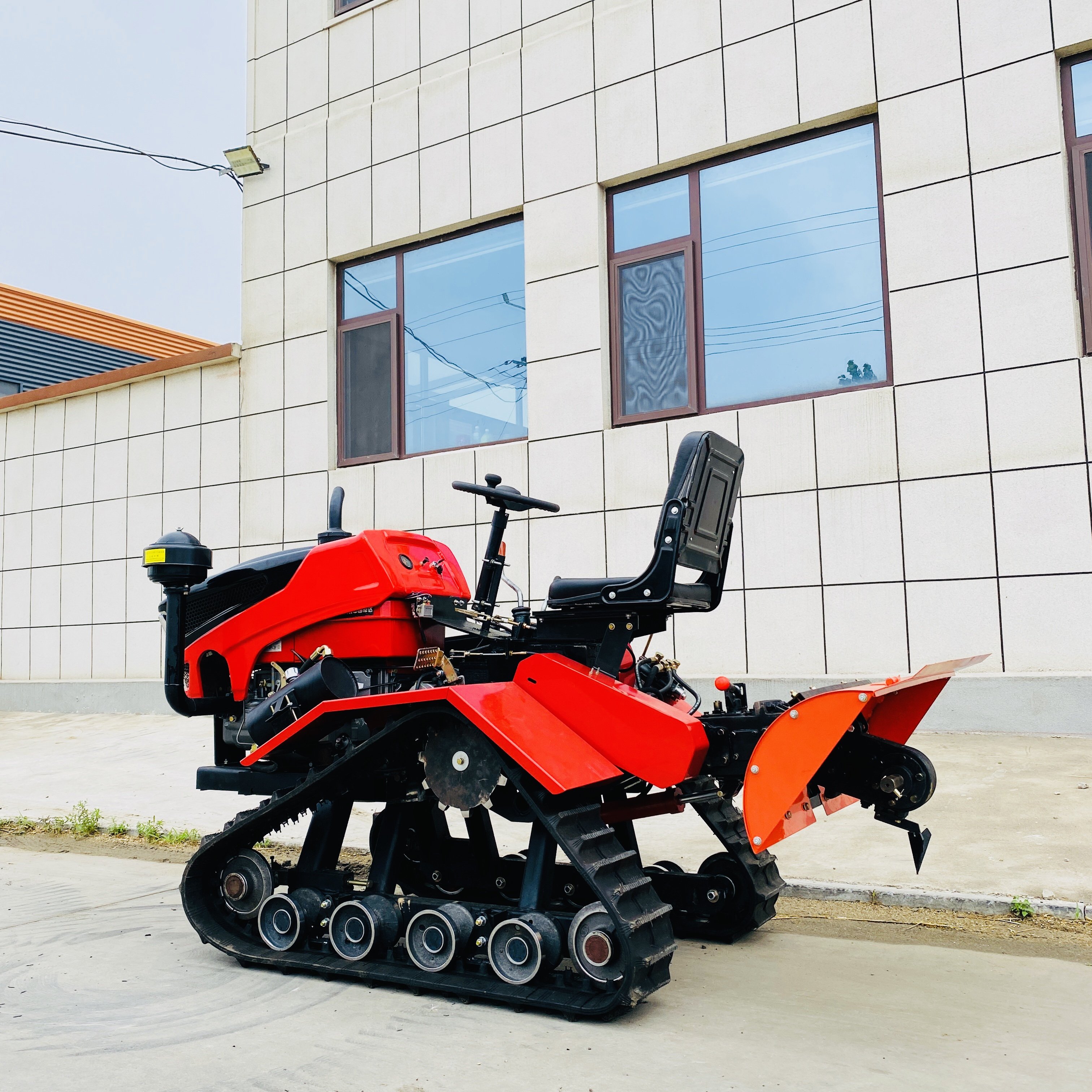 New Original Mini Tractor Agriculture For Farming 35hp Crawler Tractor With Cheap Price