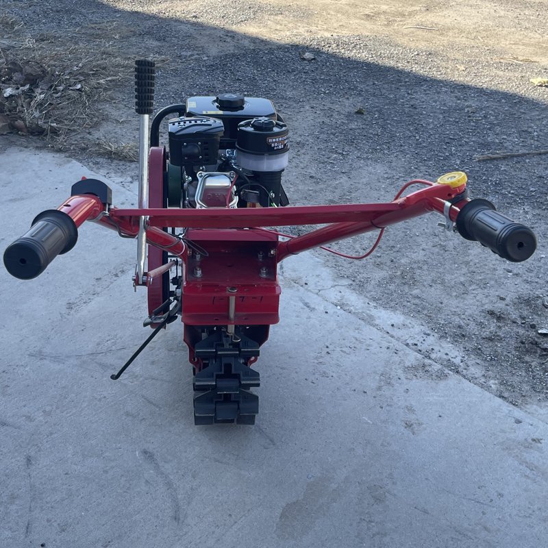 Design Tractor Mini Walking Tractor diesel Small and Compact Tractor Agriculture Single Chain Track Tiller