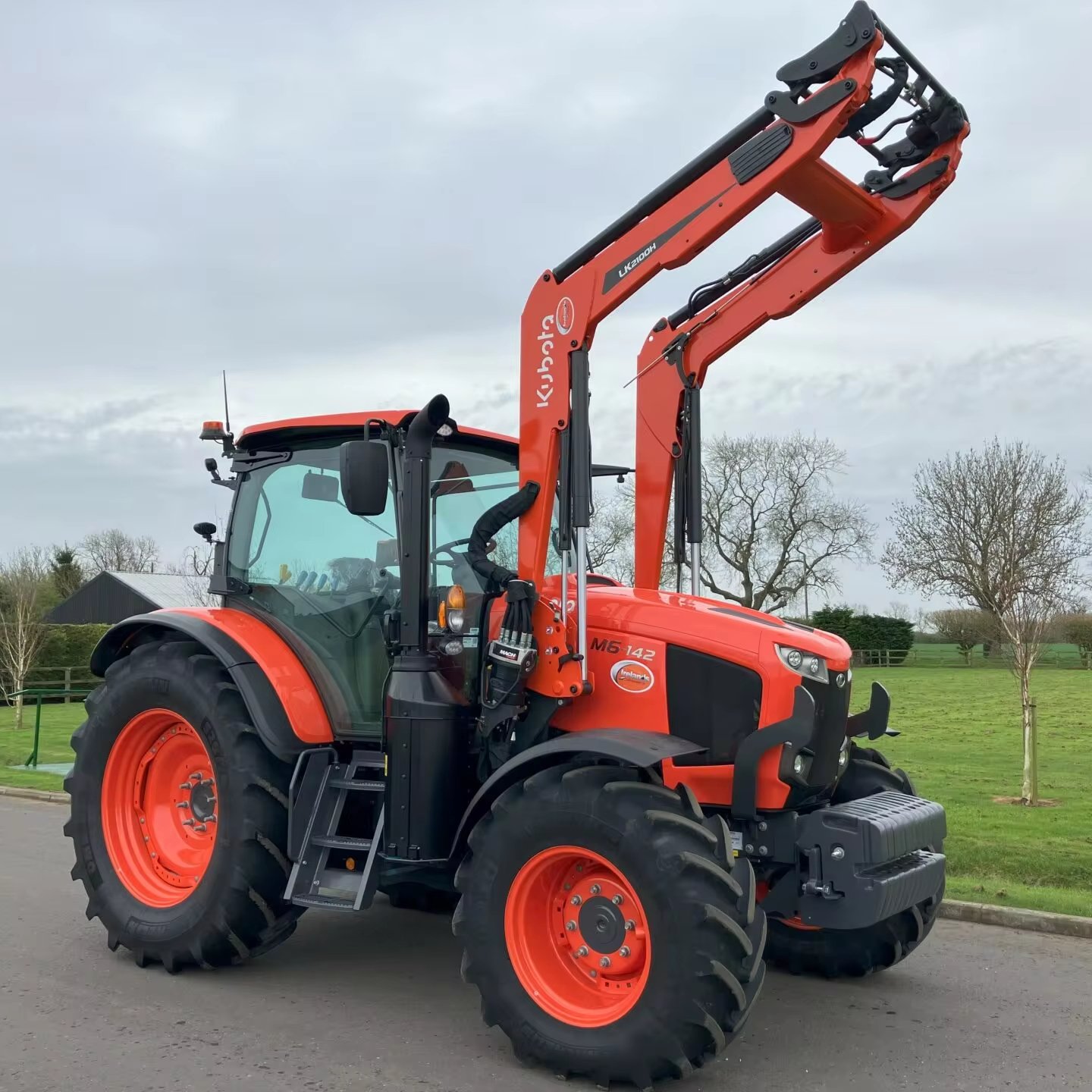 KUBOTA M6142 Agricultural Tractor for Sale Used Machinery