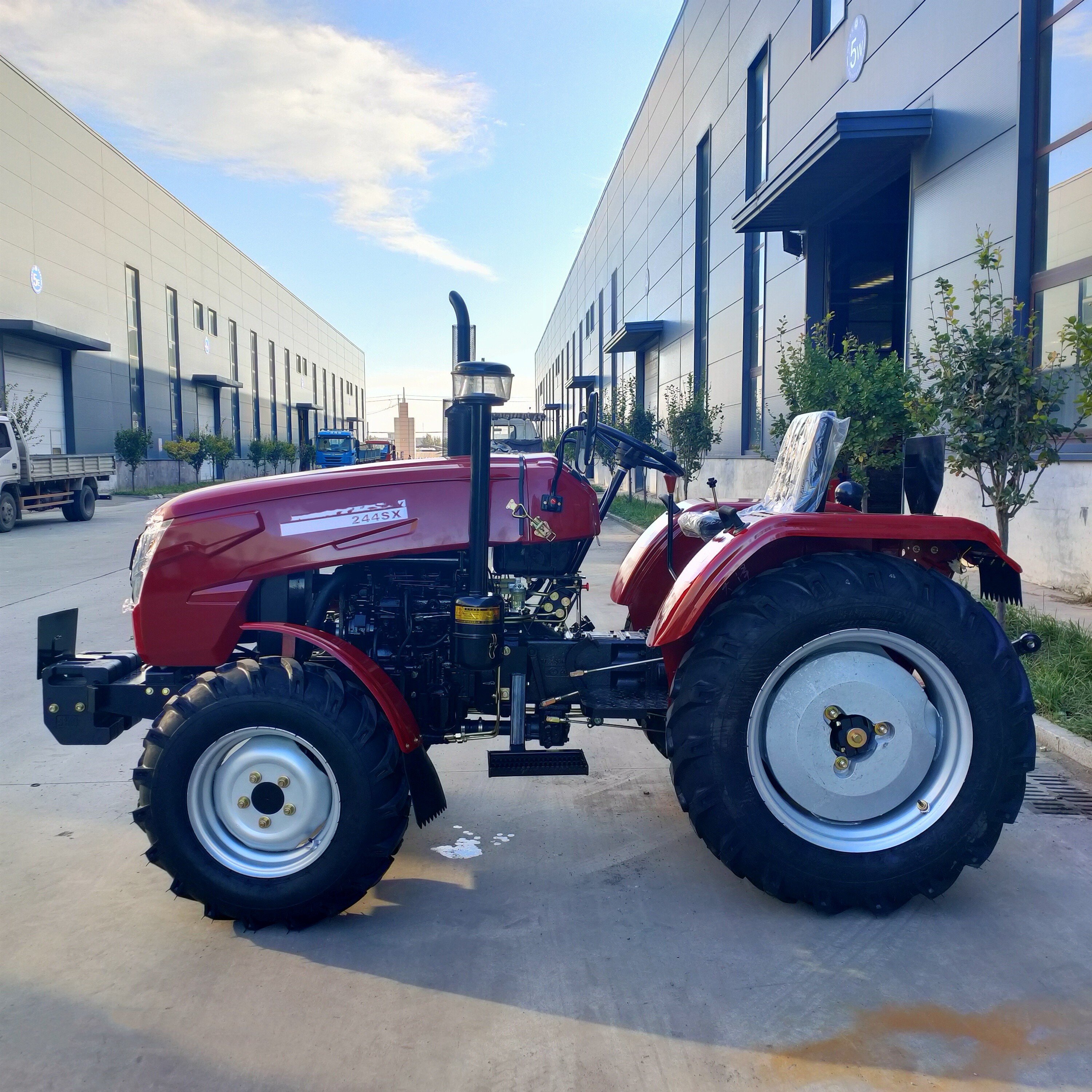 25hp Wheeled Garden Farm Agriculture Tractor Electric Start for Sale