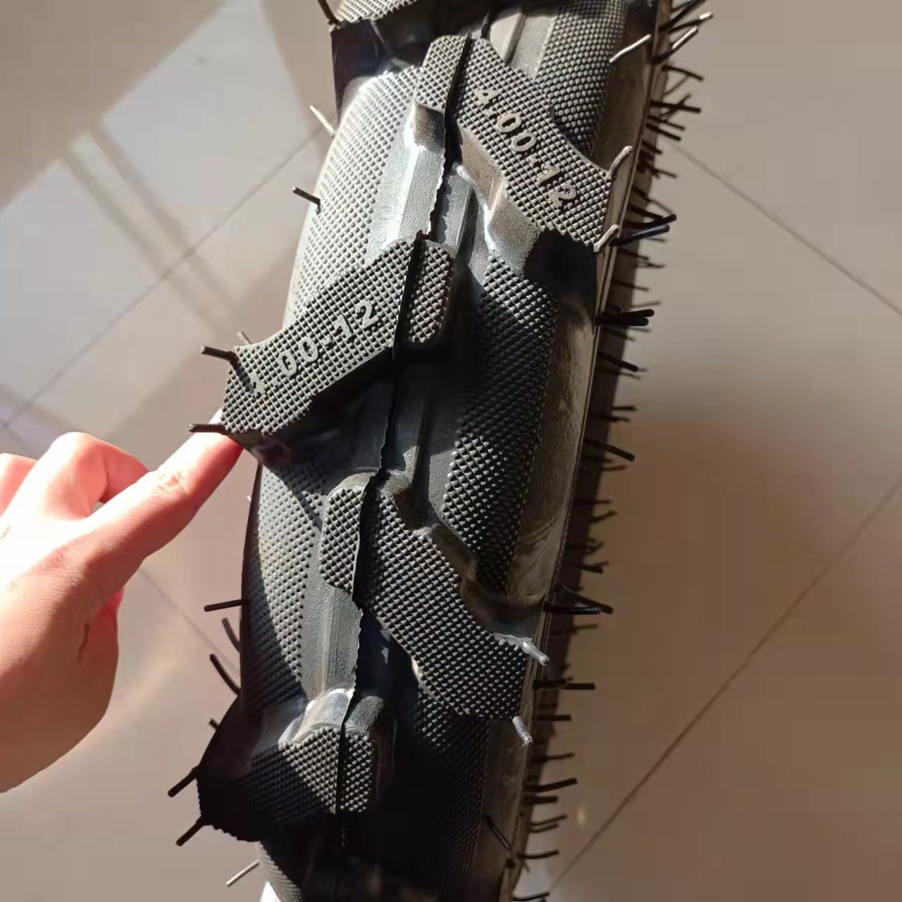 High Quality 4.00-12 Agriculture Cultivator Wheels 400-10 Farm Tractor Tire with Metal Rim