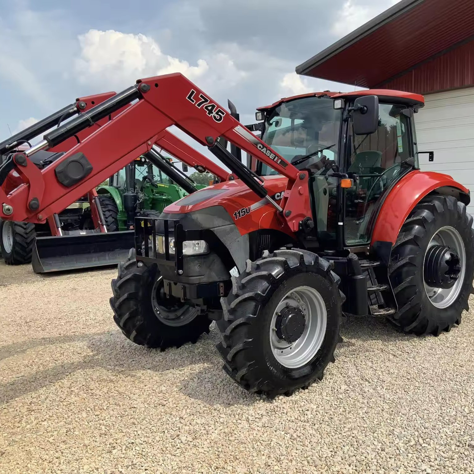 Case IH Farmall 115U Tractor Agricultural Machine
