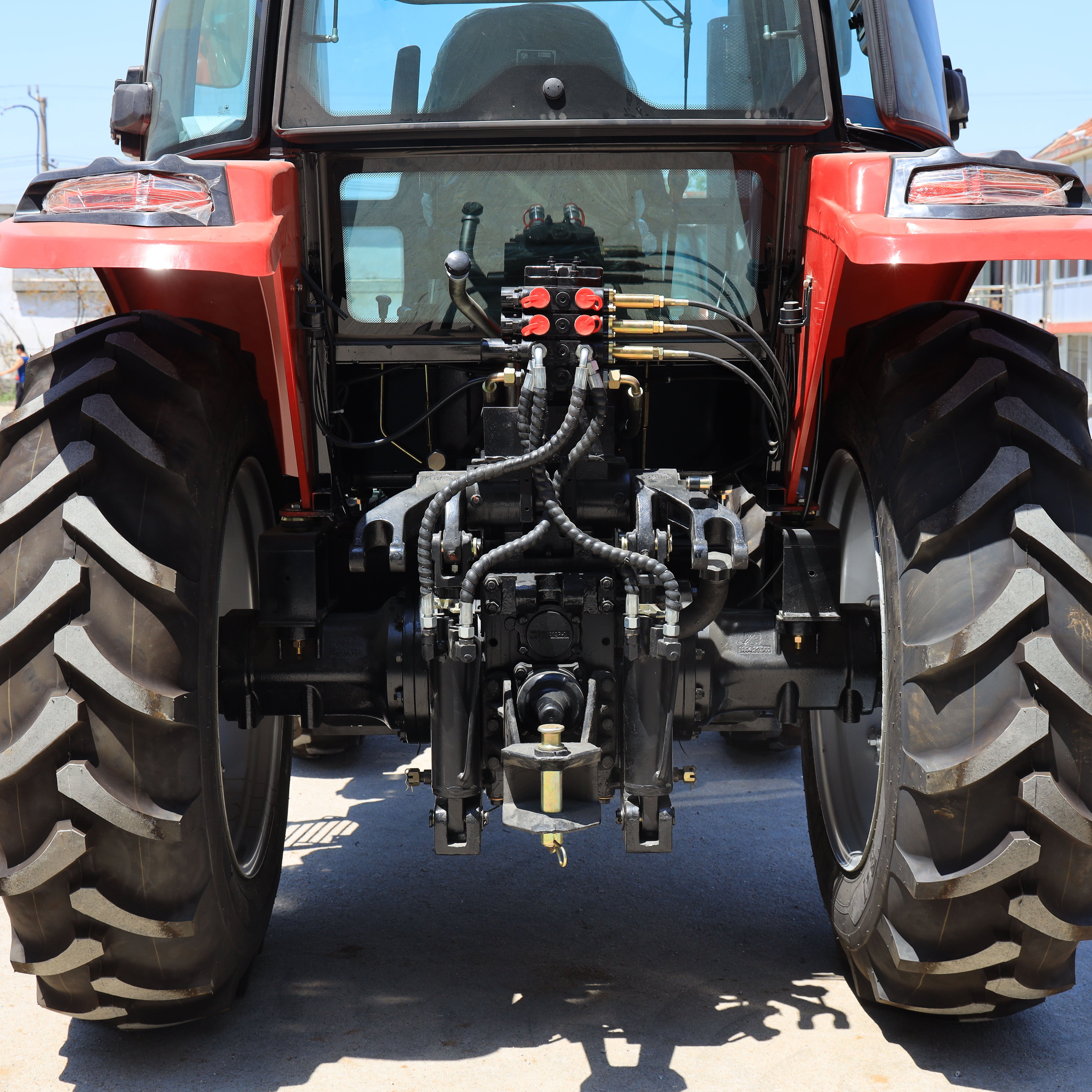 4x4 Tractor With Loader and Backhoe Agricultural Machinery & Equipment Tractor 4WD Farm Tractor Engine and Front Loader