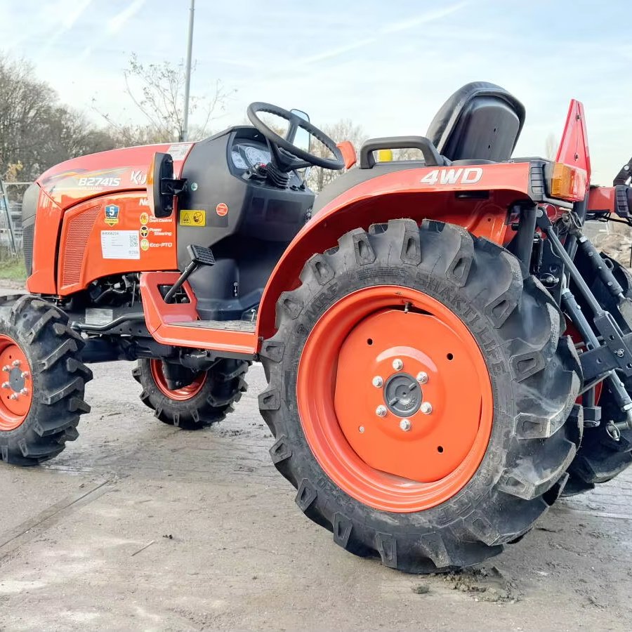 New Kubota B2741S 4wd 2x4 28hp 50hp 80hp 120hp Mini Farm Tractors New Kubota Agriculture Farm Machinery Cheap Farm Tractor