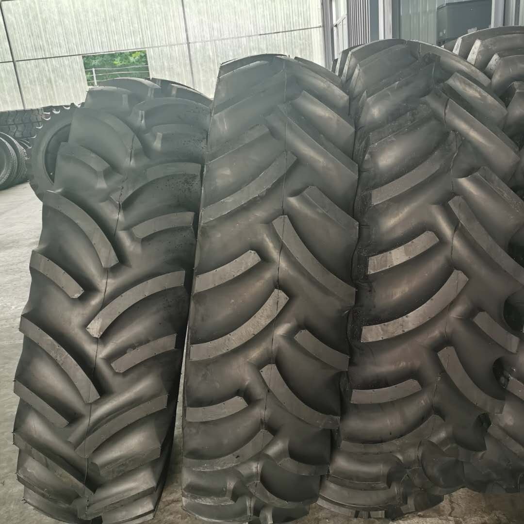 Agricultural Tire 12.4-24 13.6-24 14.9-28 14.9-30 16.9-30 18.4-34 R-1 Tractor Tire with Inner Tube Good Prices