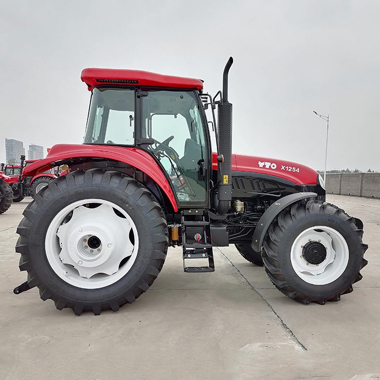 125hp Used Mini Farm Tractor Four Wheel Drive Tractor Agricultural Tractor Low Price for Sale