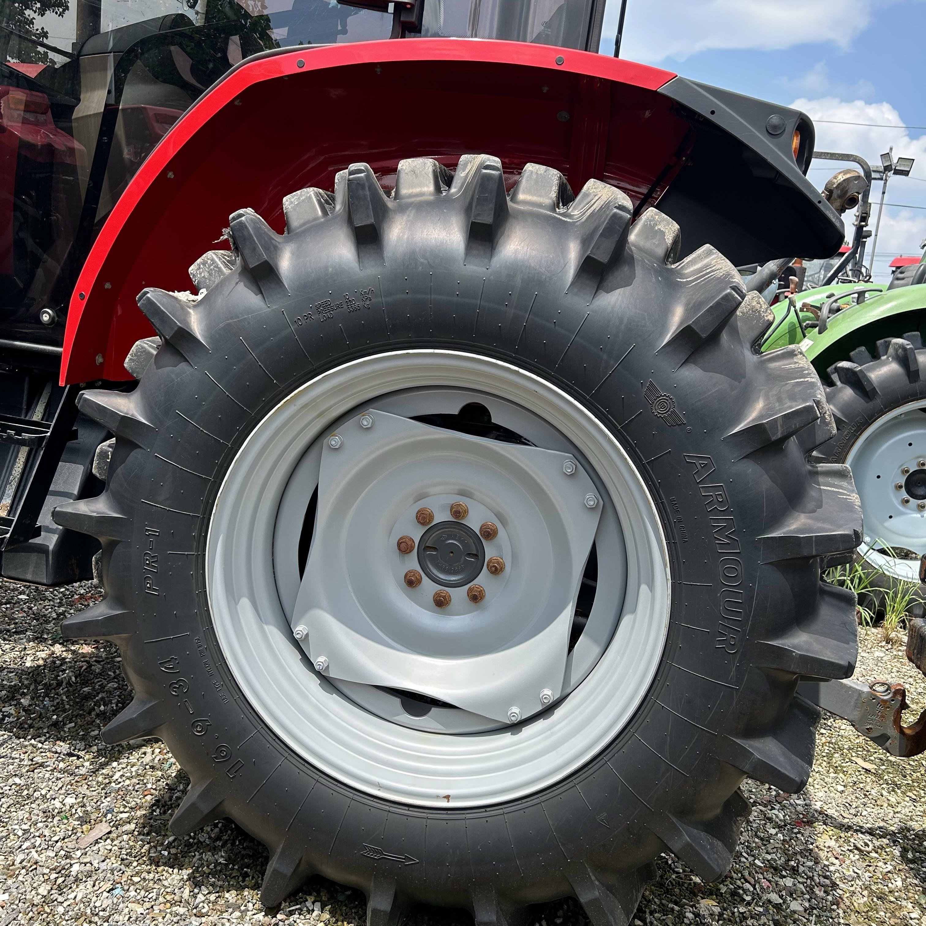 120HP 110HP 100HP Used/Second hand Agricultural 4WD Massey Ferguson S1204-C Tractors