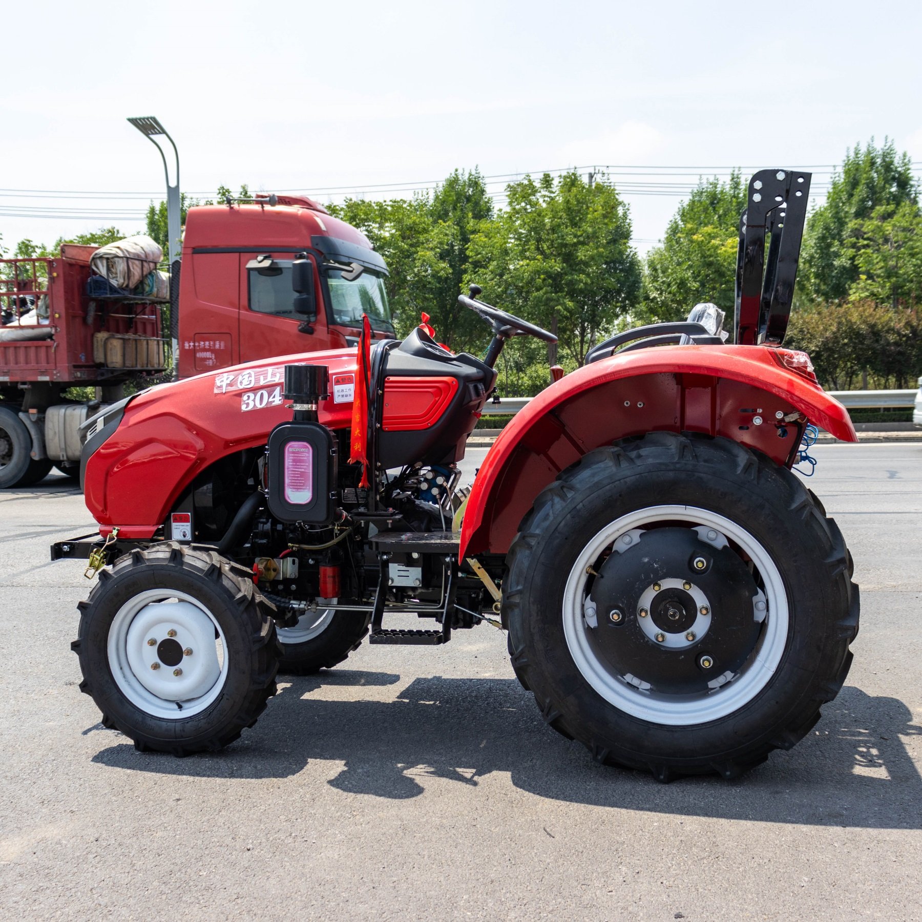 Diesel Tractor Truck 4x4 Compact Wheel Drive Agricultural Farm Tractors for Sle