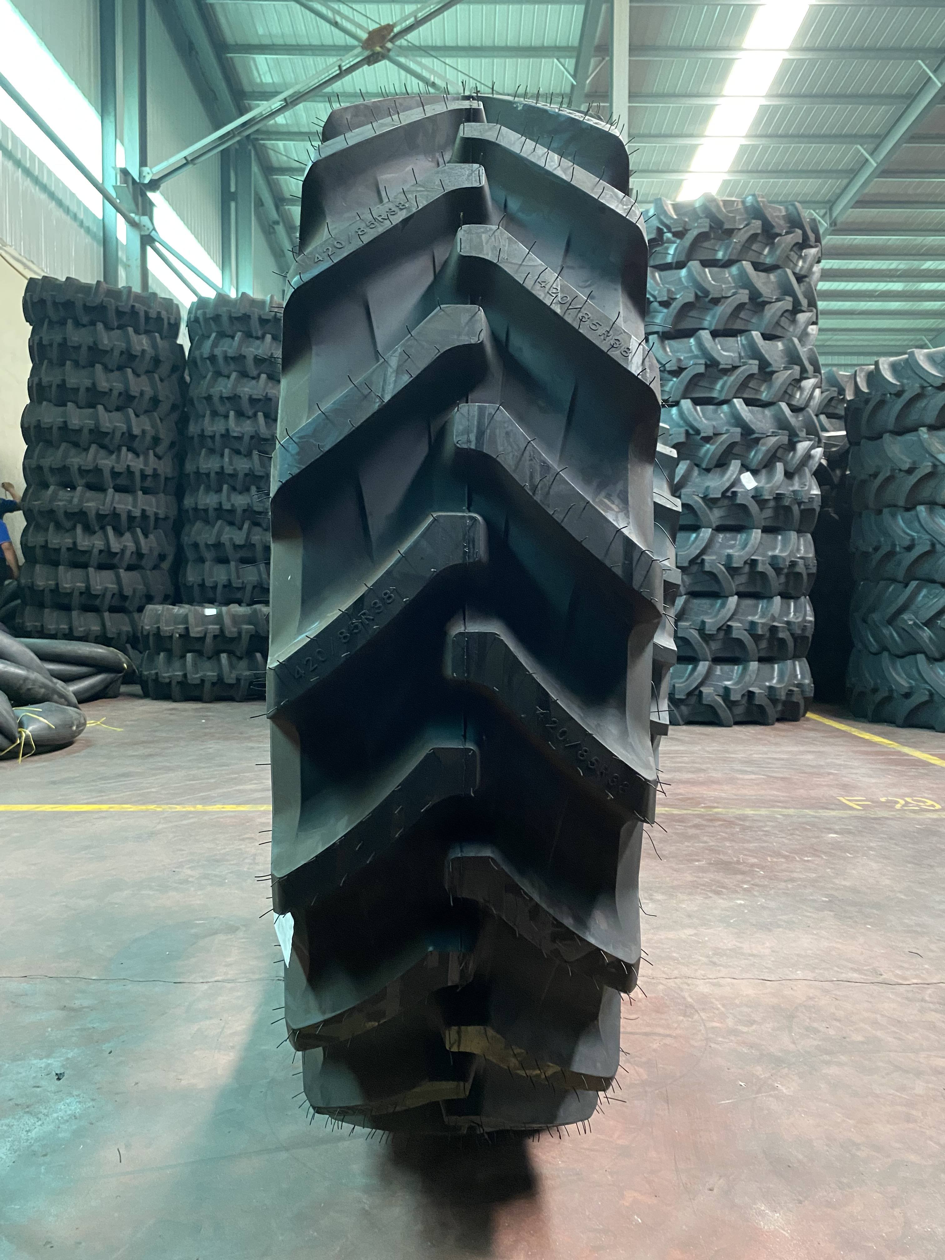 Radial Agricultural Tyres Tractor Tyres Harvester Tyres 420/85R30 420/85R28 520/85R38 460/85R38 600/65R28 280/85R24 710/70R38