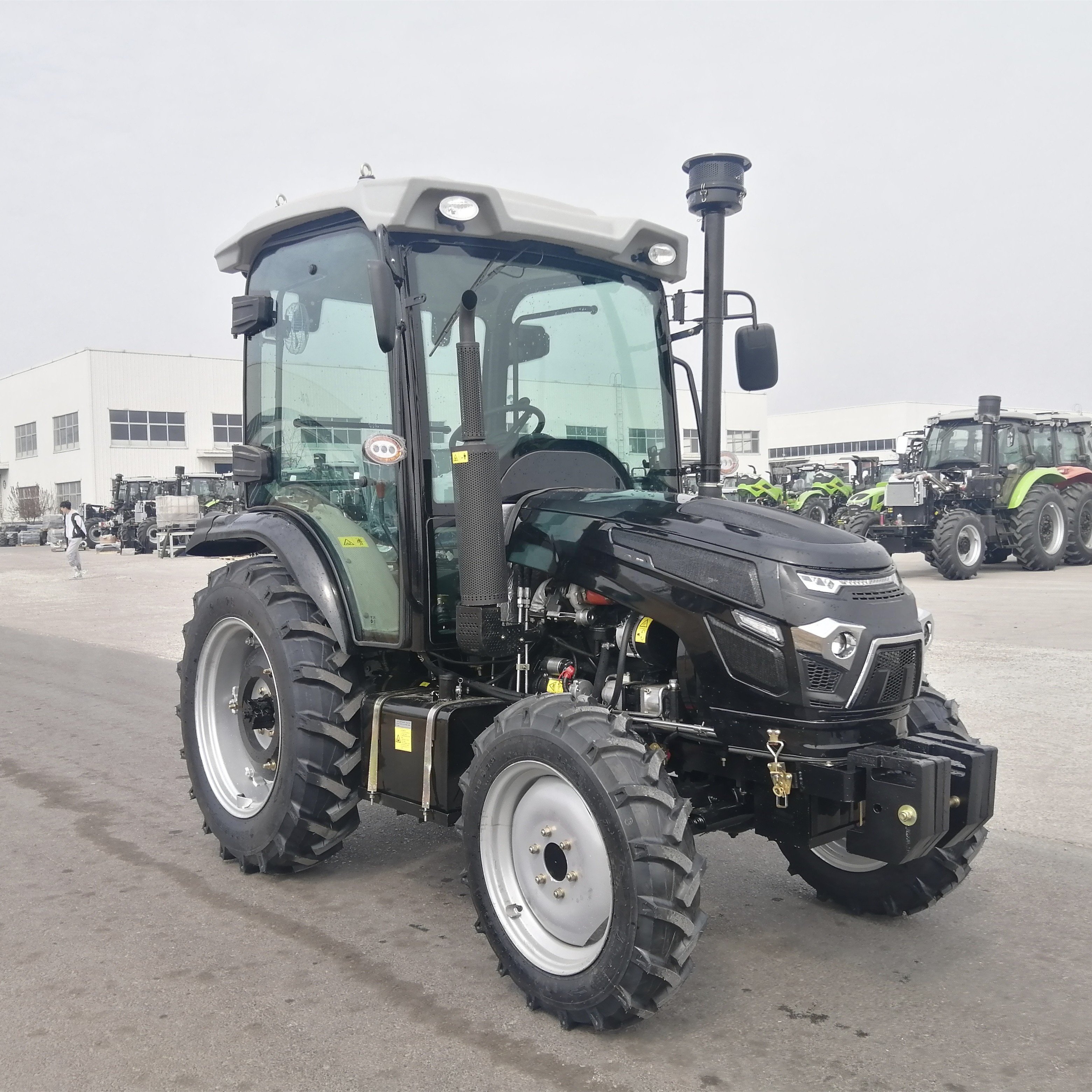 4X4 60HP Mini EPA Lawn Mower Small Tractor With Front End Loader Backhoe Tractors Trucks Agriculture Farm Tractor