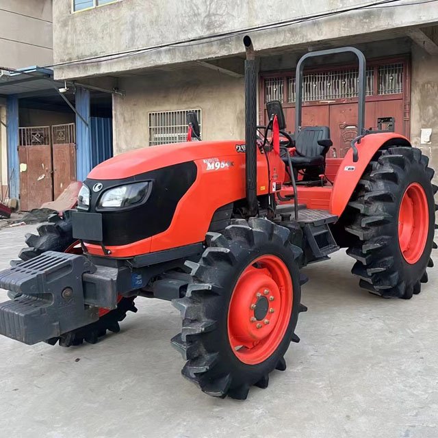 Agricultural Machinery 70/85/95HP Four-wheel Drive Kubota 704/854/954 Agricultural Mini Tractor