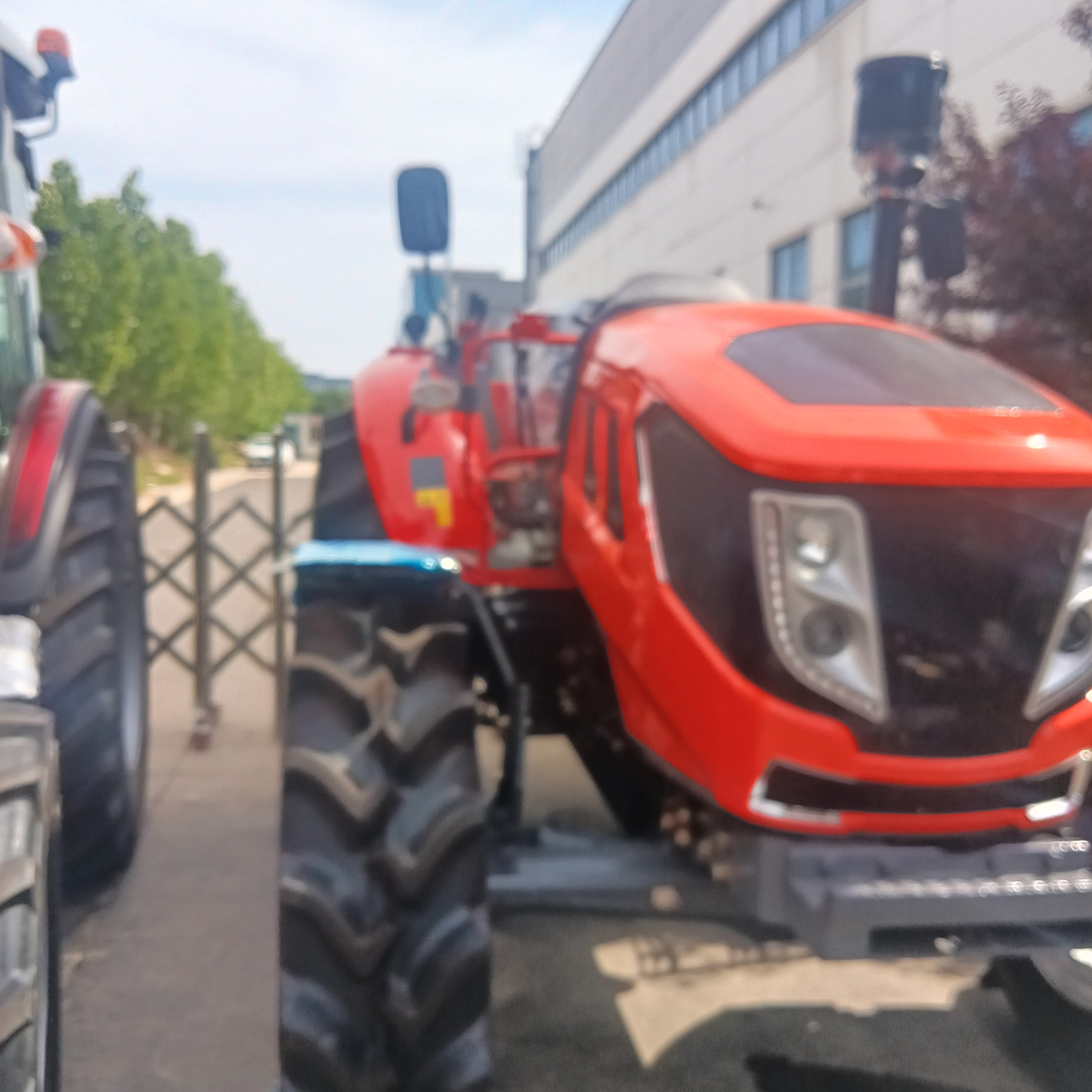 YTO Engine TD Chassis 120HP Compact Agricultural Tractors