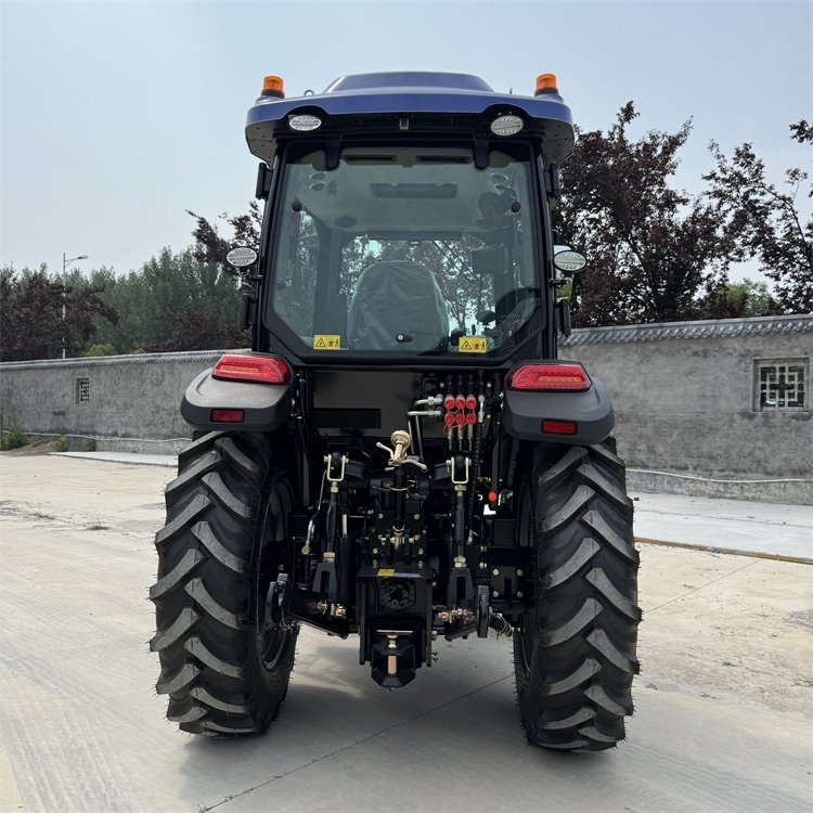 High-Horsepower 120HP Agricultural Wheel Tractor 4WD 4*4 Drive Used Condition Core Components-Engine Gearbox Rotary Ploughing
