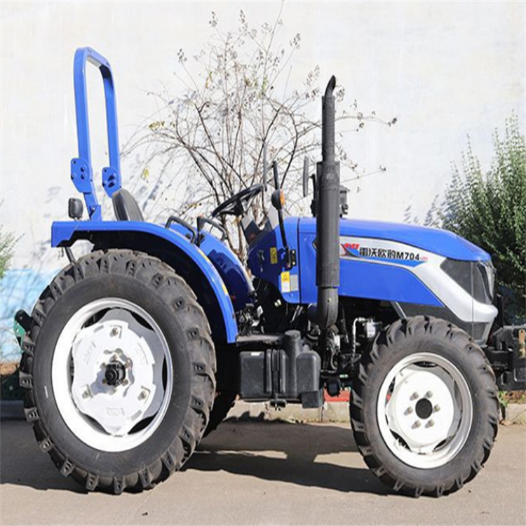 Lovo Ou Leopard M704 Medium-Sized Agricultural 4WD Tractor 70 HP Wheeled Vehicle with Hydraulic Turning Plow New Condition