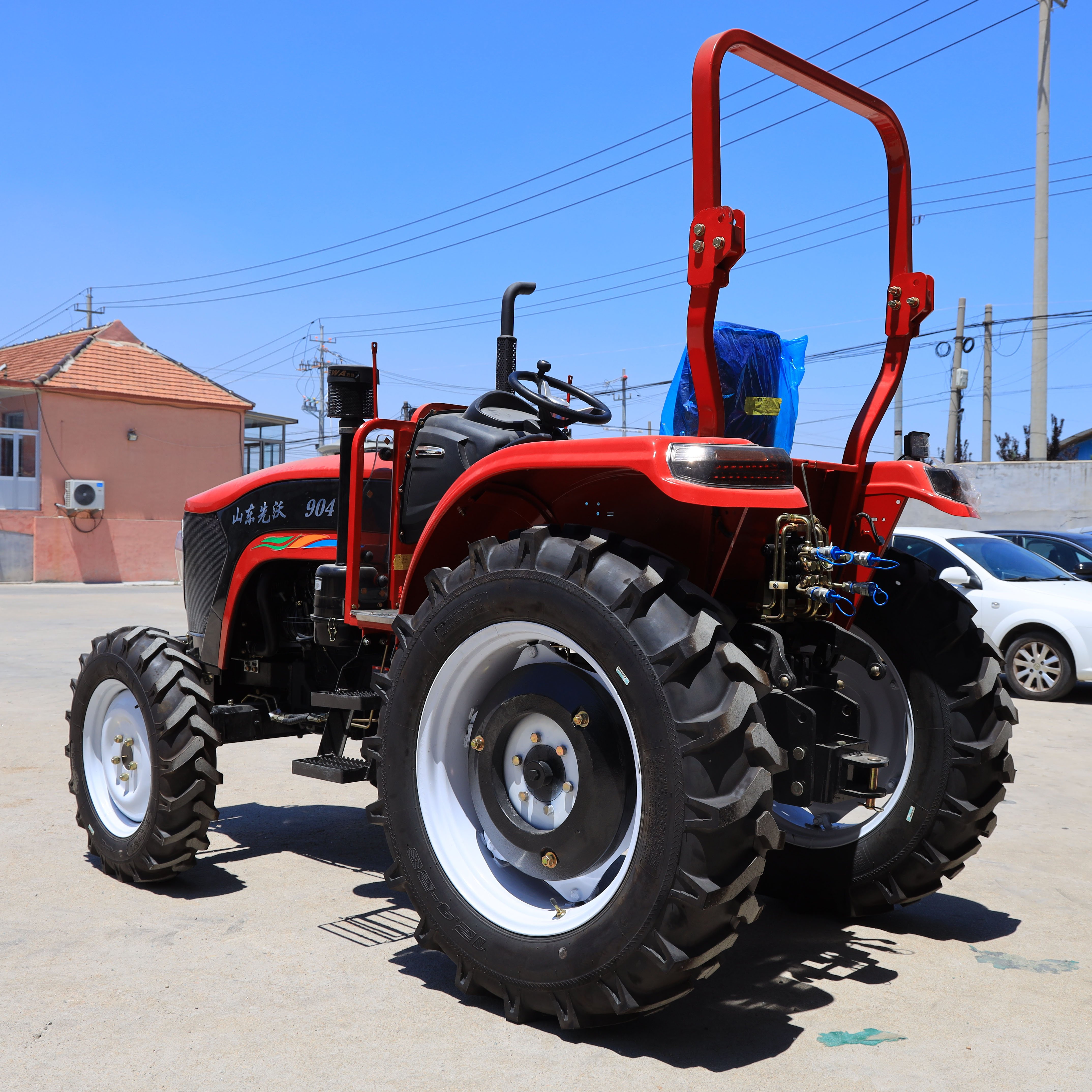 China Factory Cheap 50 HP -280 HP 4x4 WD Agriculture Garden Mini Farm Tractors Trucks Mini Tractor Trailer for Sale