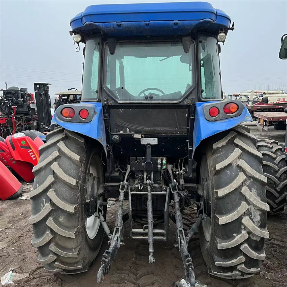 New Design Good Quality Strong Power NEW Holland Farm Tractors4WD 110HP for Sale