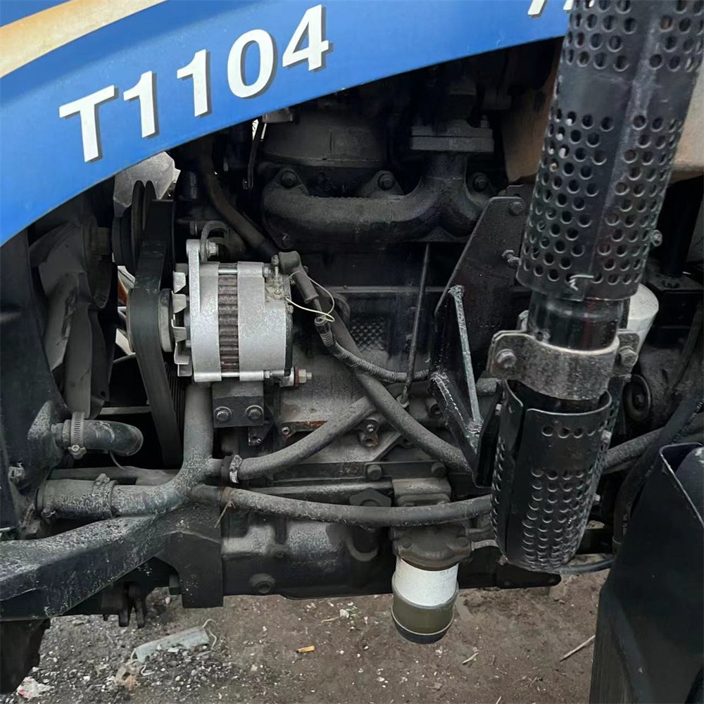 New Design Good Quality Strong Power NEW Holland Farm Tractors4WD 110HP for Sale