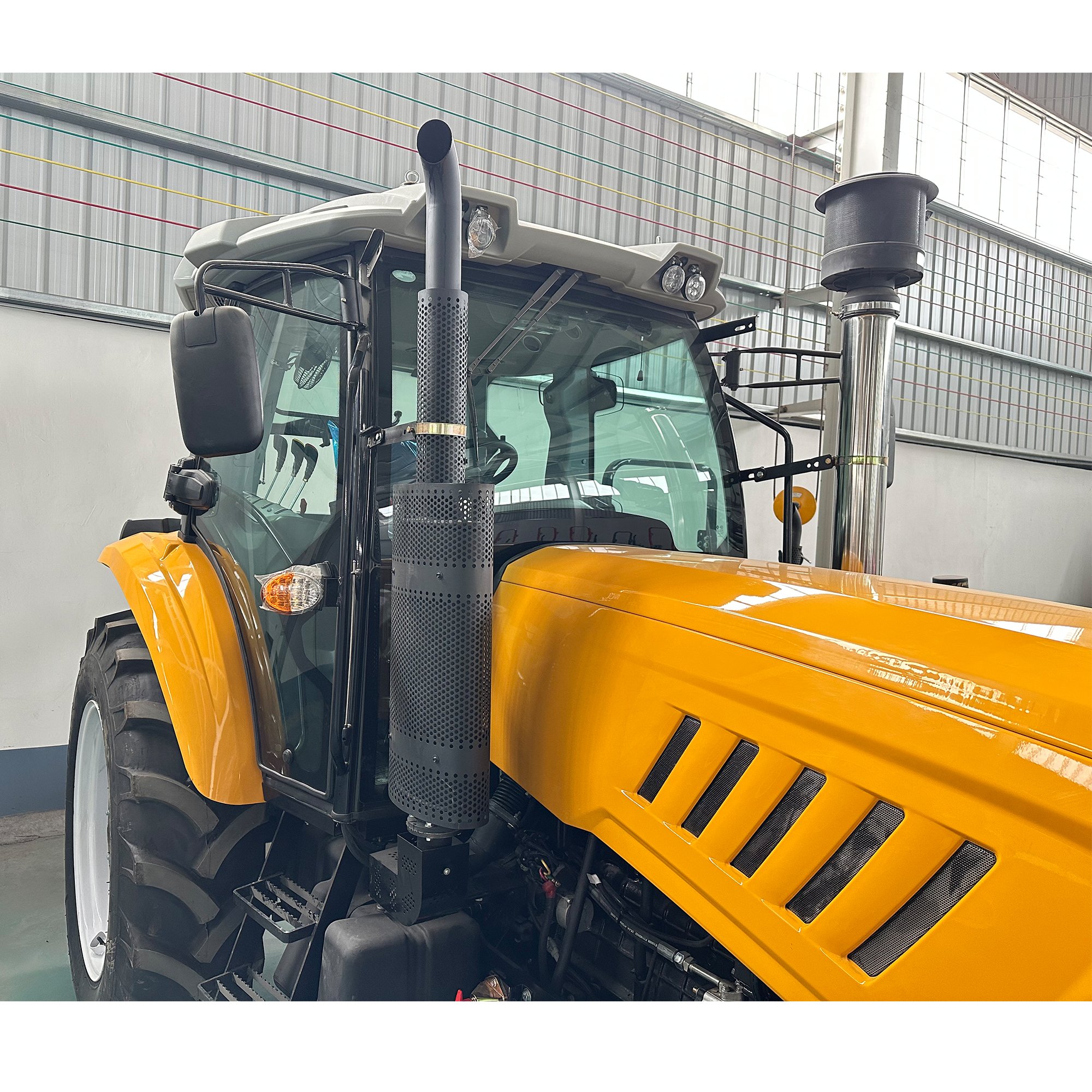 China High Quality Agriculture Machinery 160HP 180HP 200HP 210 HP 300 HP 4 WD Big Farm Tractor for Sale Made in China