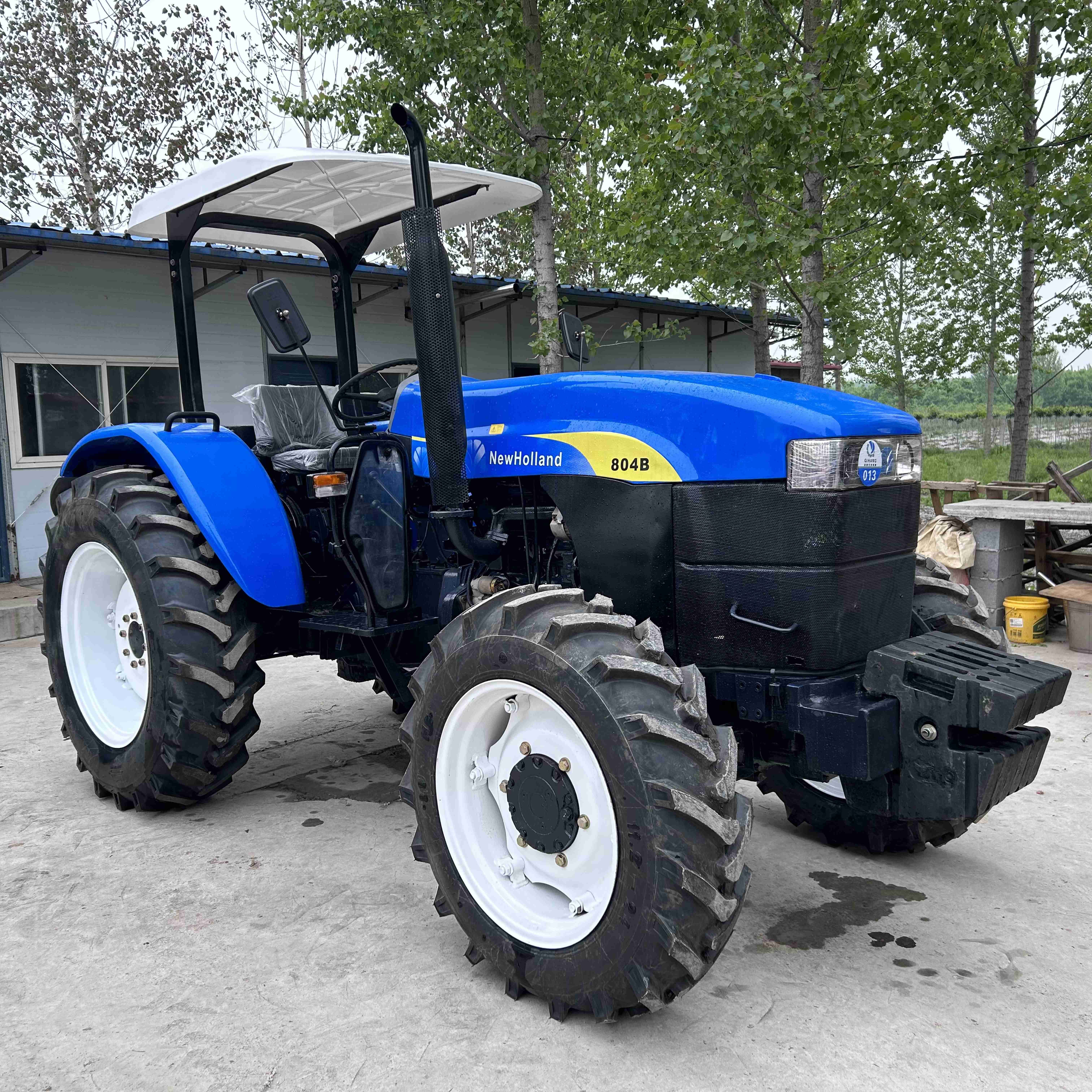 Holland SNH804 80HP Used Tractor in Good Condition