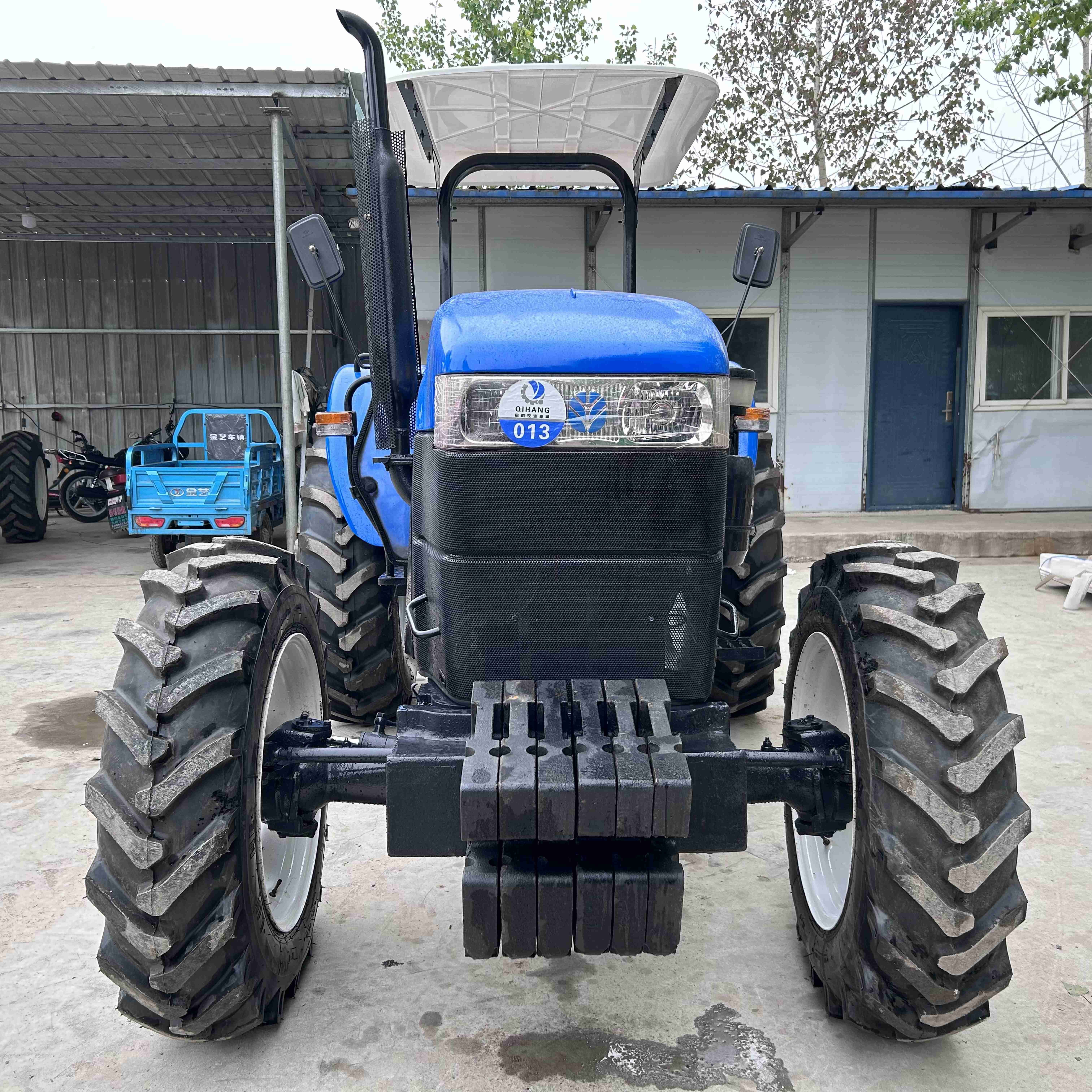 Holland SNH804 80HP Used Tractor in Good Condition