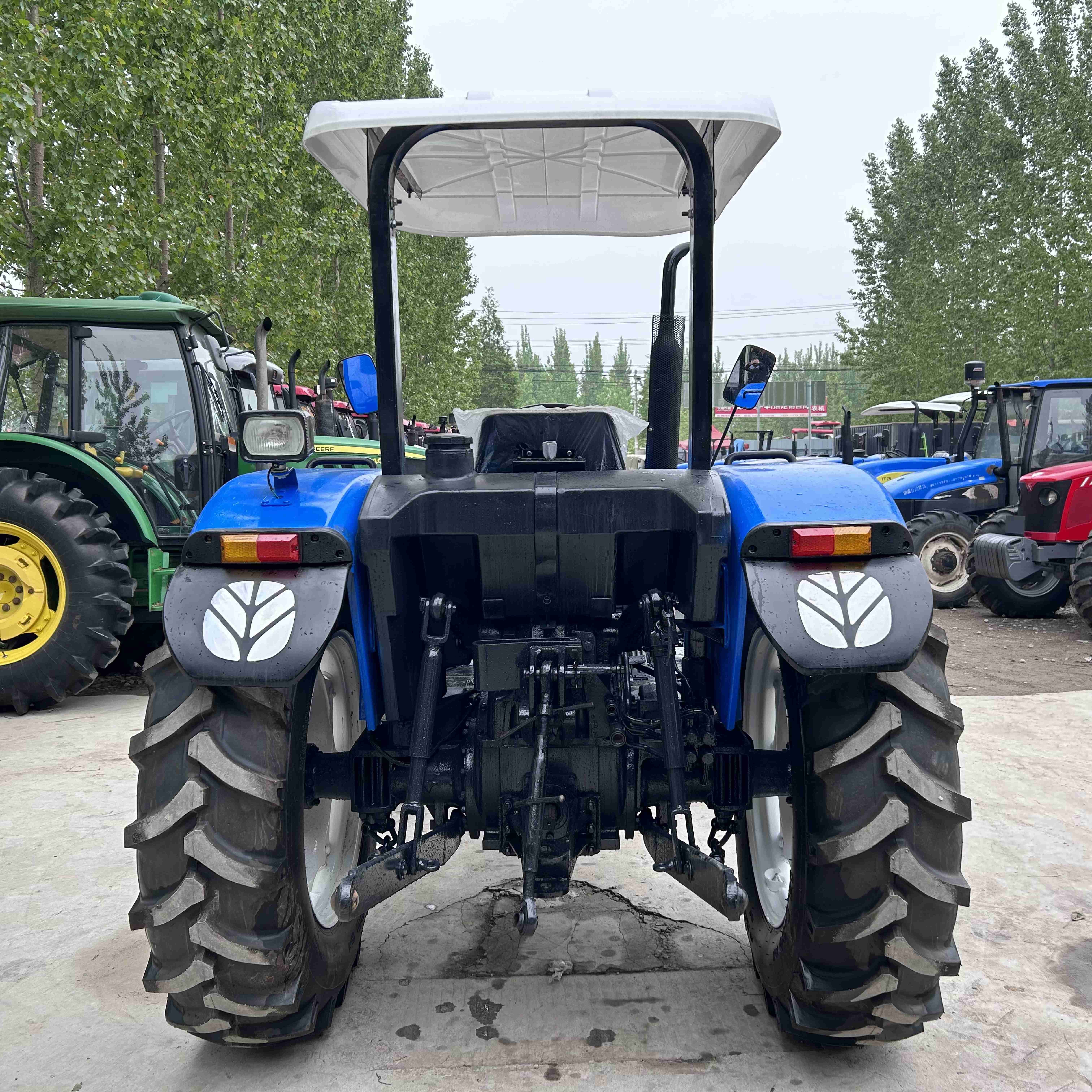 Holland SNH804 80HP Used Tractor in Good Condition