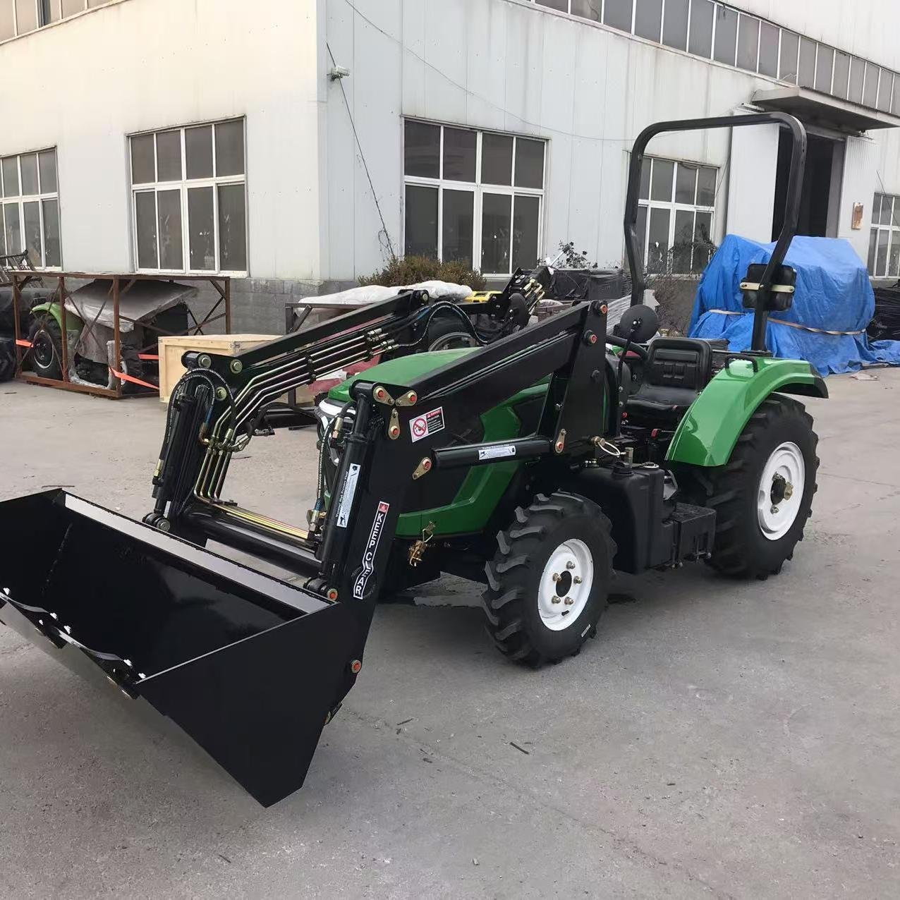 Multifunctional 4WD Wheel Tractor Kubota 50HP-200HP Engine Mini Tractor for Farm Use Used Condition